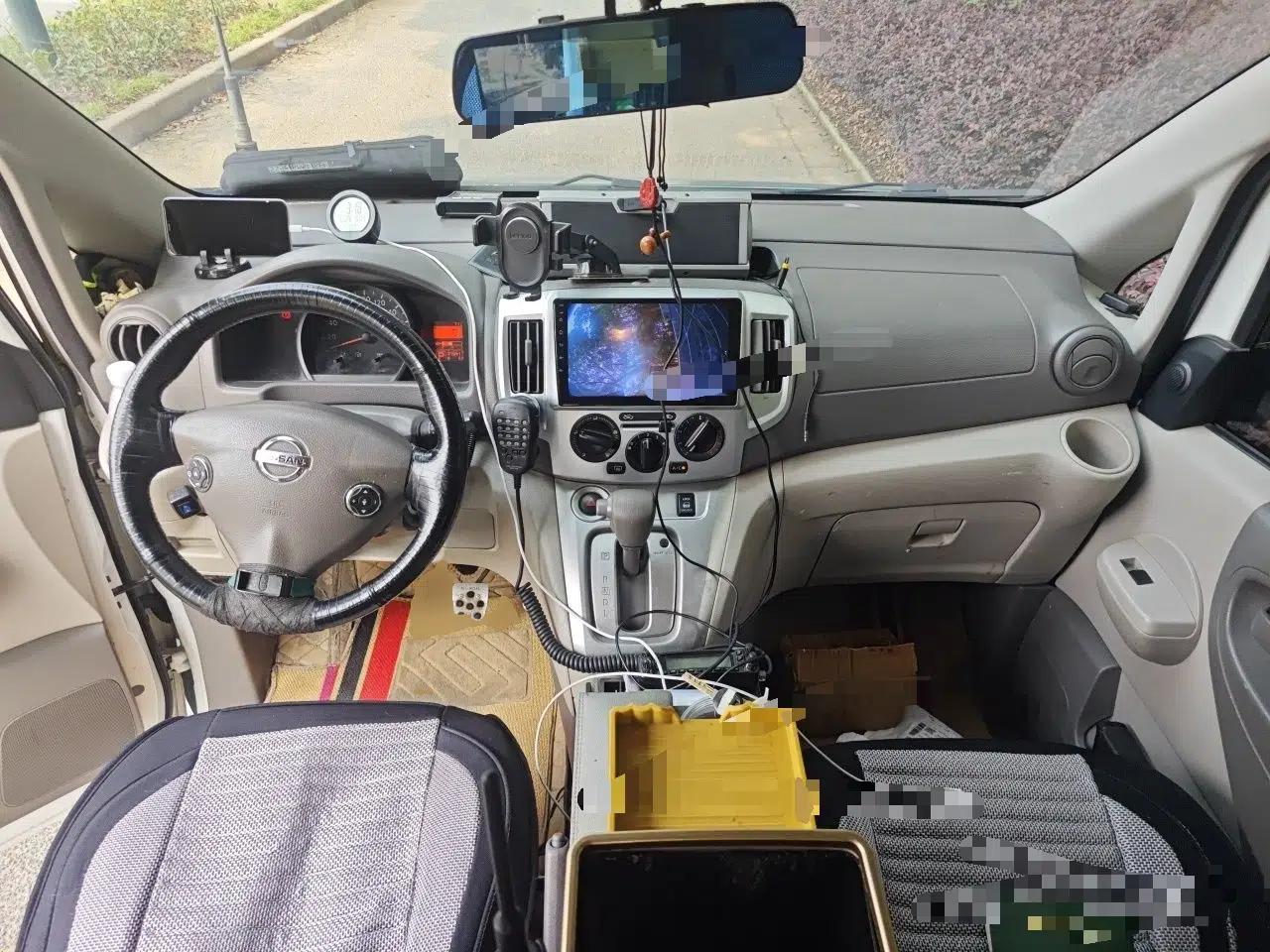 Nissan NV200 2016 Revised Version 1.6L CVT Luxury Edition — миниатюра 9