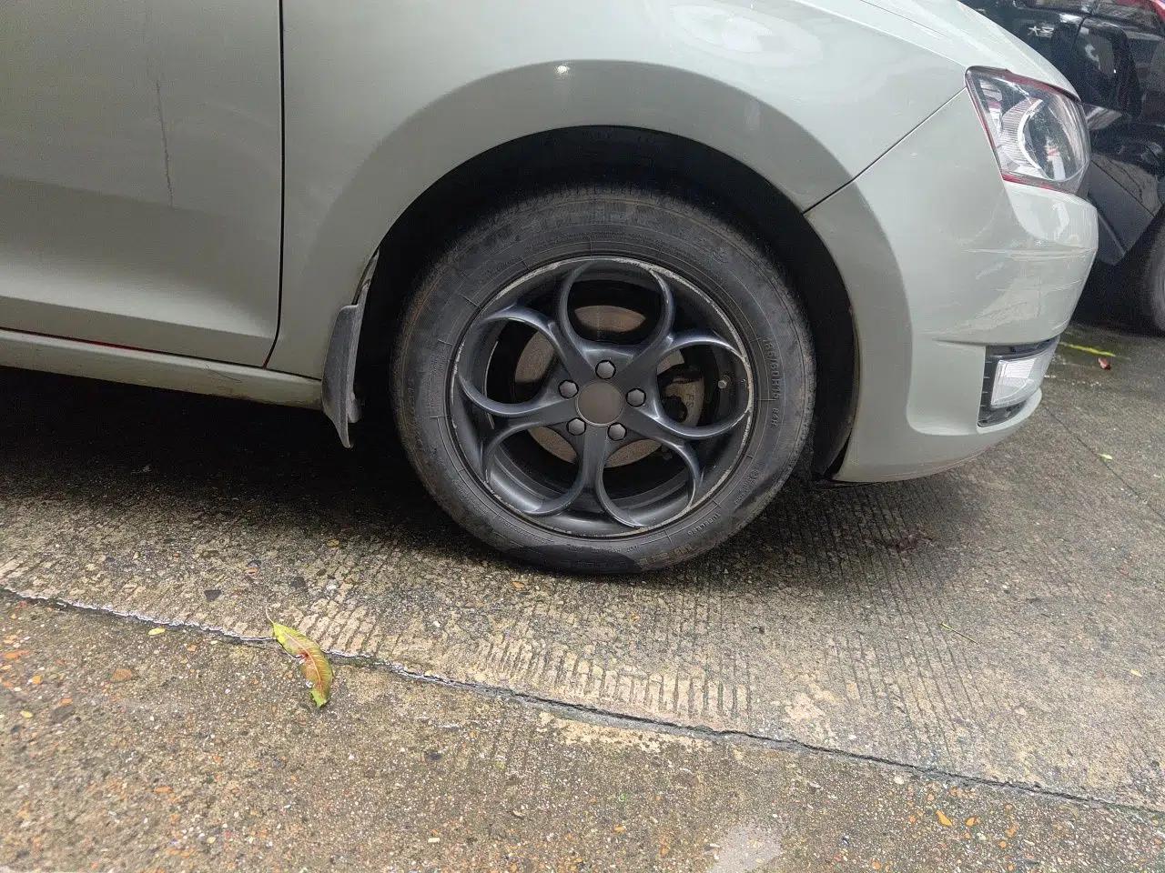 Skoda Rapid Spaceback 2014 1.6L Automatic Enjoyment Edition — миниатюра 8