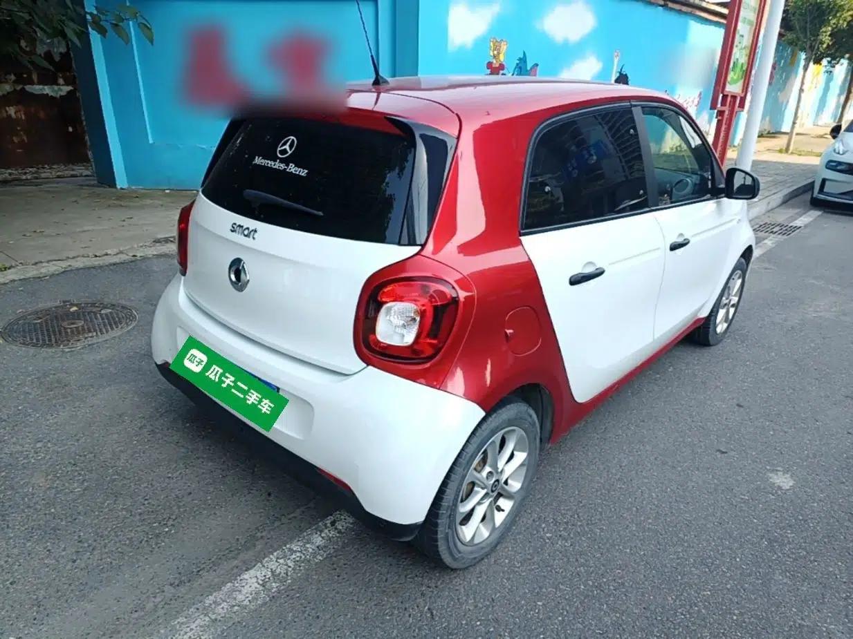 smart forfour 2016 1.0L 52 kW Dynamic Edition — миниатюра 6