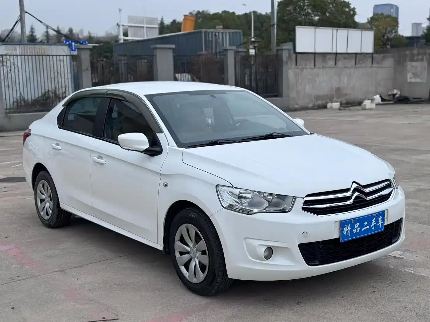 2016 Citroën Elysee 1.6L Manual Fashion Edition — миниатюра 3