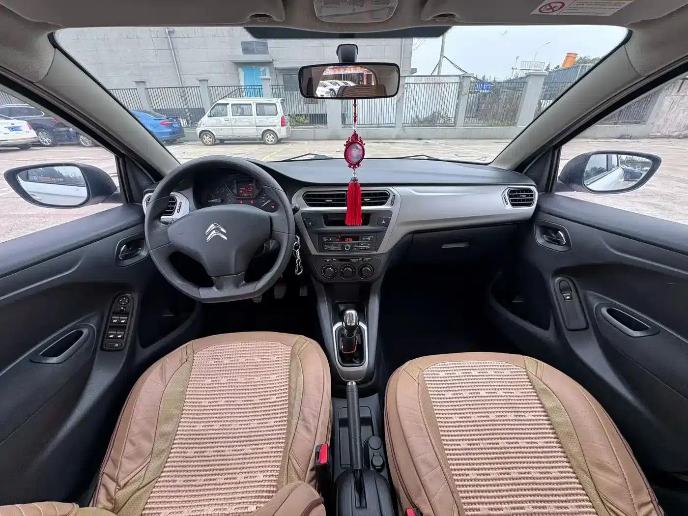 2016 Citroën Elysee 1.6L Manual Fashion Edition — миниатюра 4