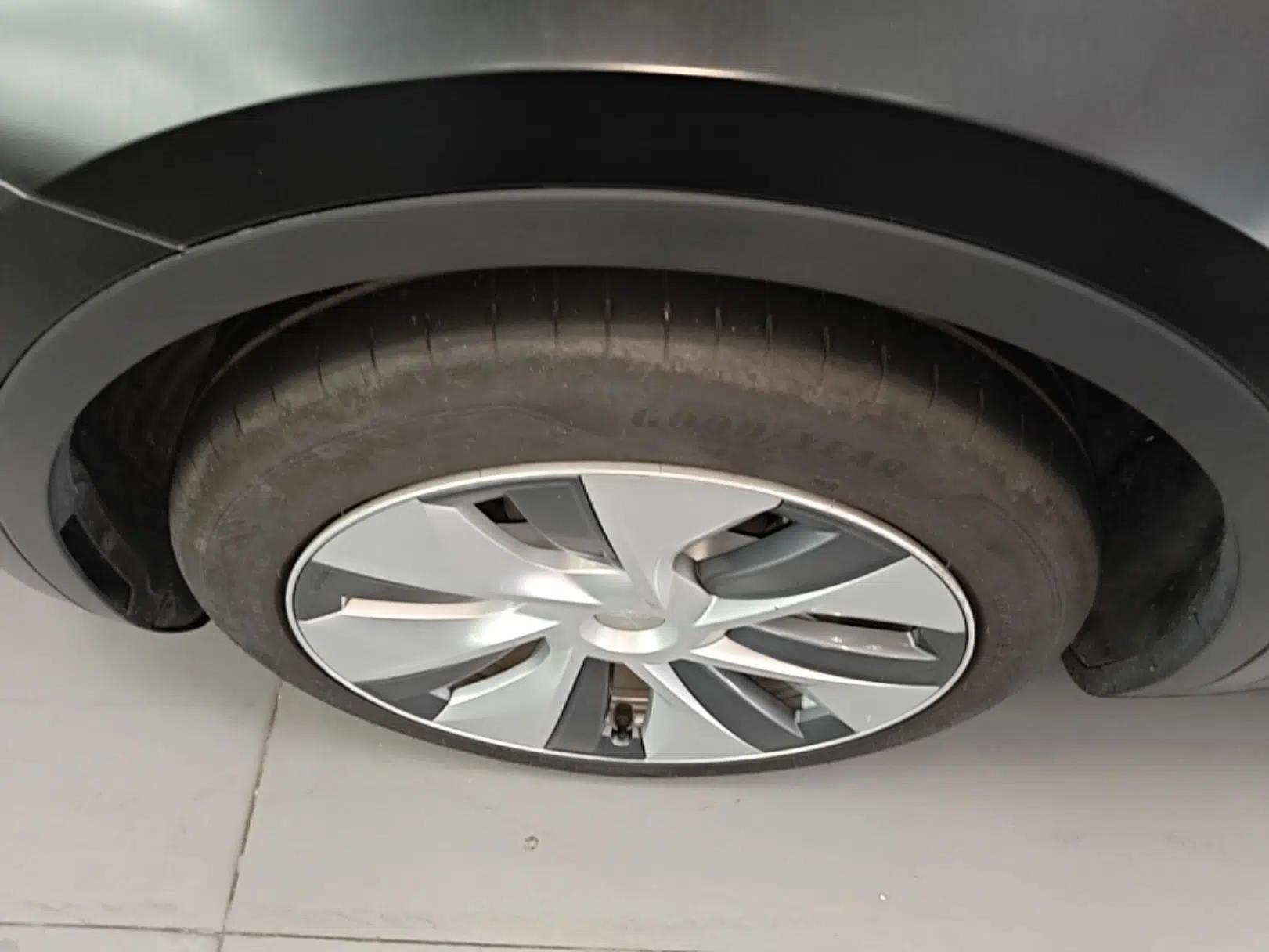 Tesla Model Y 2022 Revised Version Rear-Wheel Drive — миниатюра 10