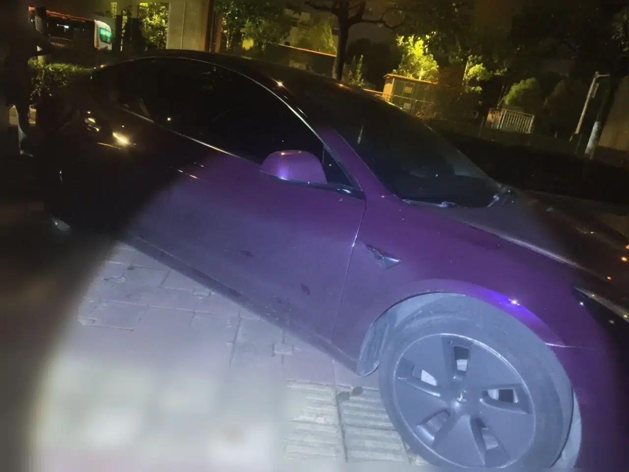 Tesla Model 3 2022 Rear-Wheel-Drive Version — миниатюра 3