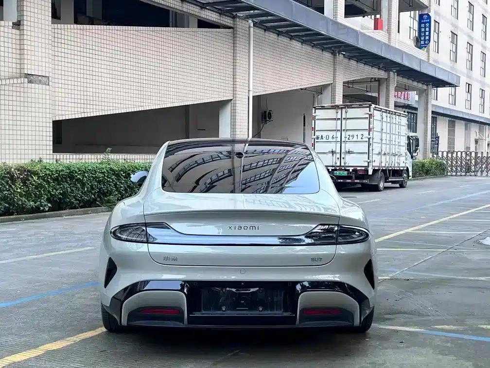 Xiaomi SU7 2024 Rear-Wheel Drive Long-Range Smart Driving Edition — миниатюра 8