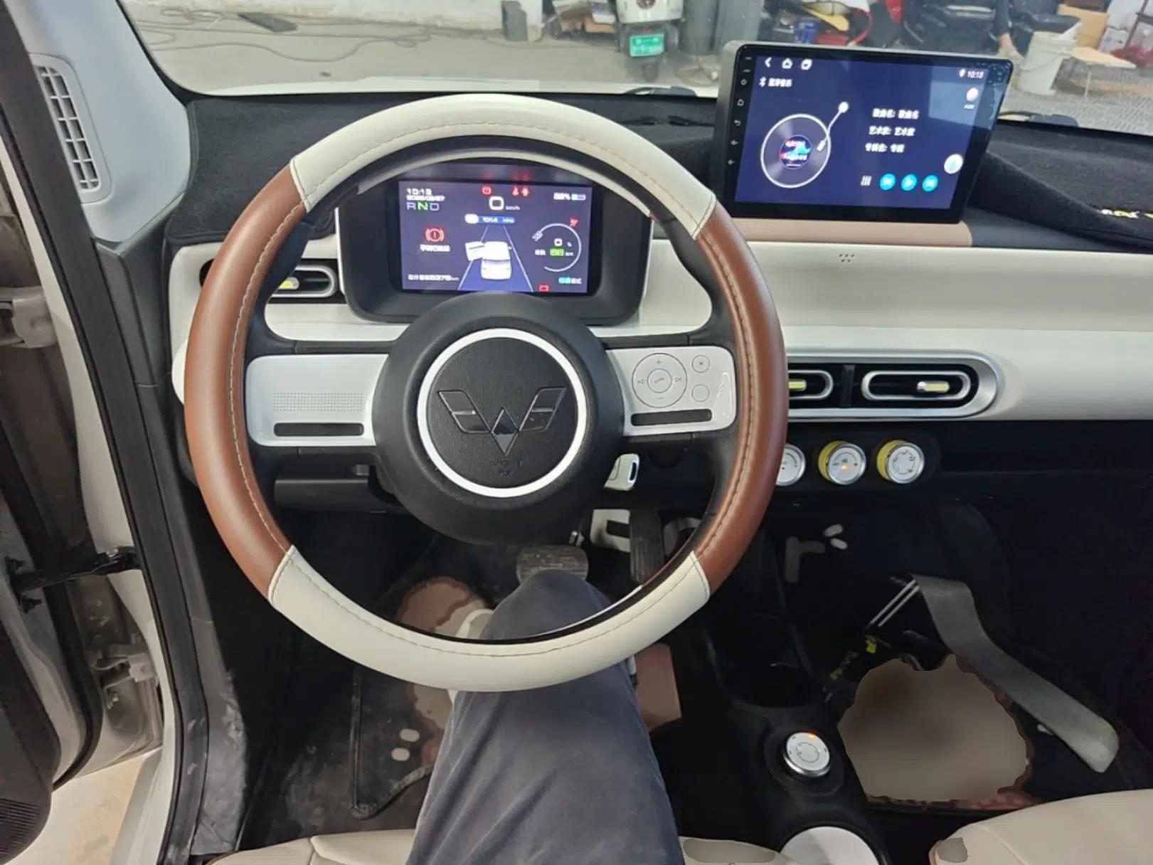 Wuling Hongguang MINIEV 2024 3rd Generation 215km Youth Edition — миниатюра 13