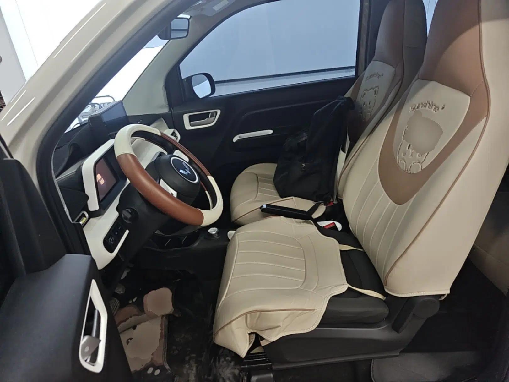 Wuling Hongguang MINIEV 2024 3rd Generation 215km Youth Edition — миниатюра 17
