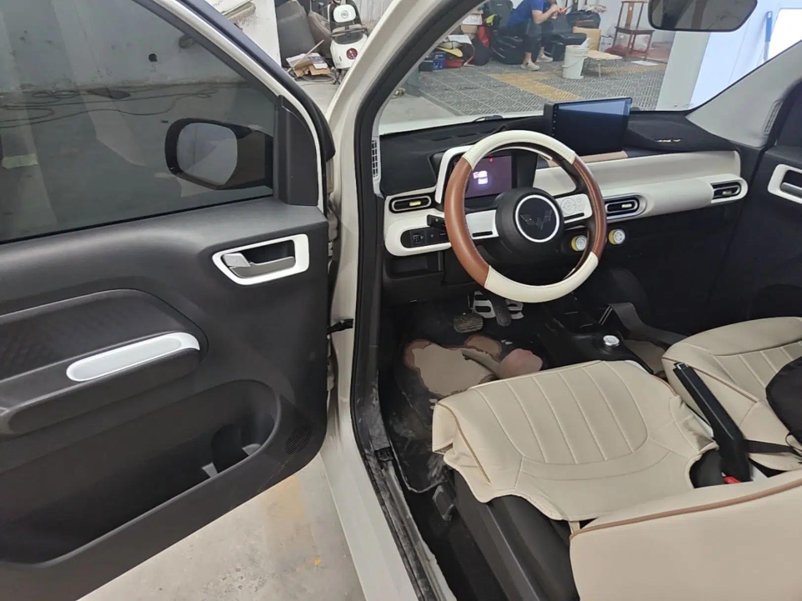 Wuling Hongguang MINIEV 2024 3rd Generation 215km Youth Edition — миниатюра 18