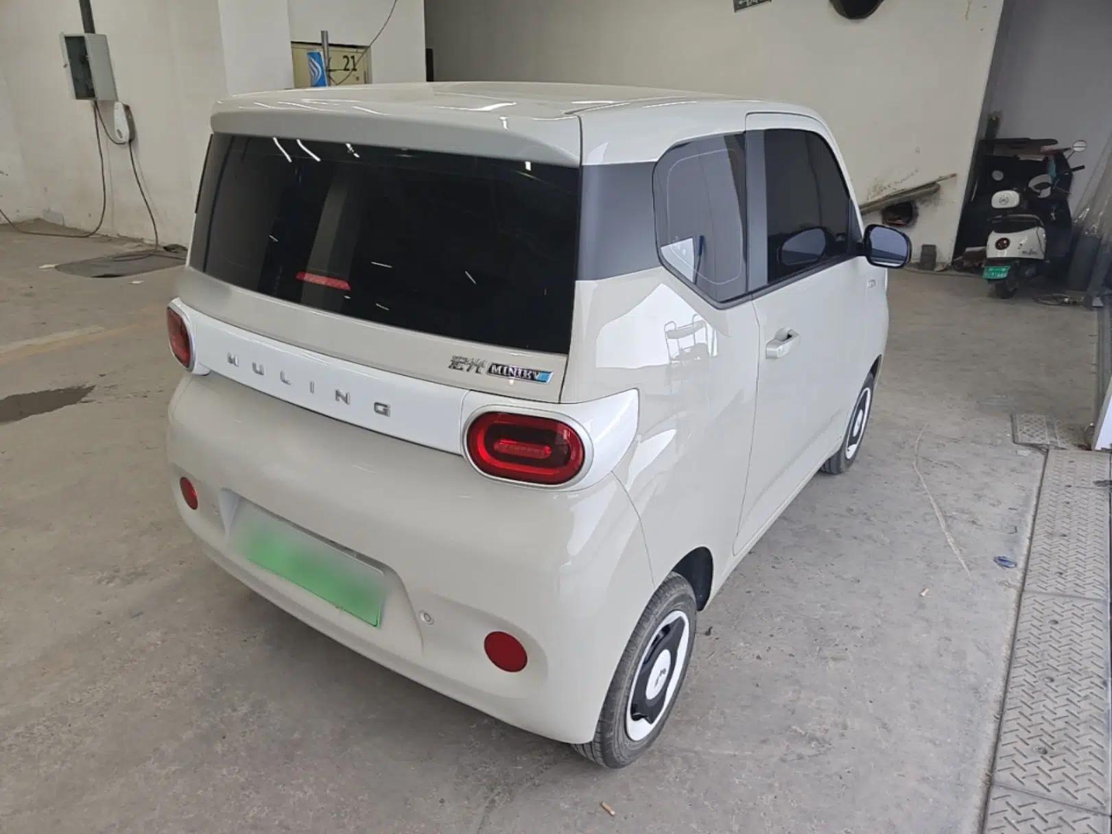 Wuling Hongguang MINIEV 2024 3rd Generation 215km Youth Edition — миниатюра 6