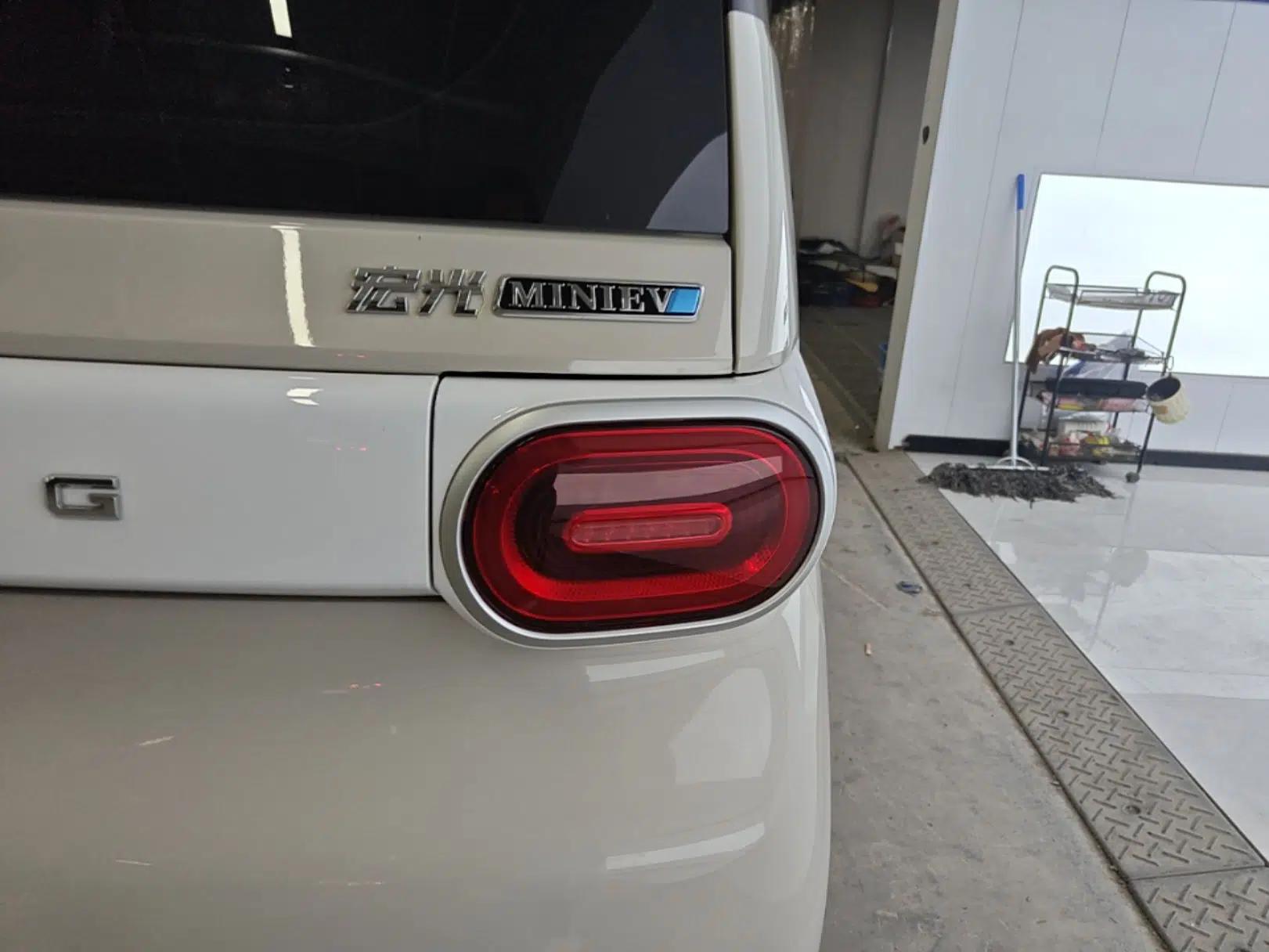 Wuling Hongguang MINIEV 2024 3rd Generation 215km Youth Edition — миниатюра 9