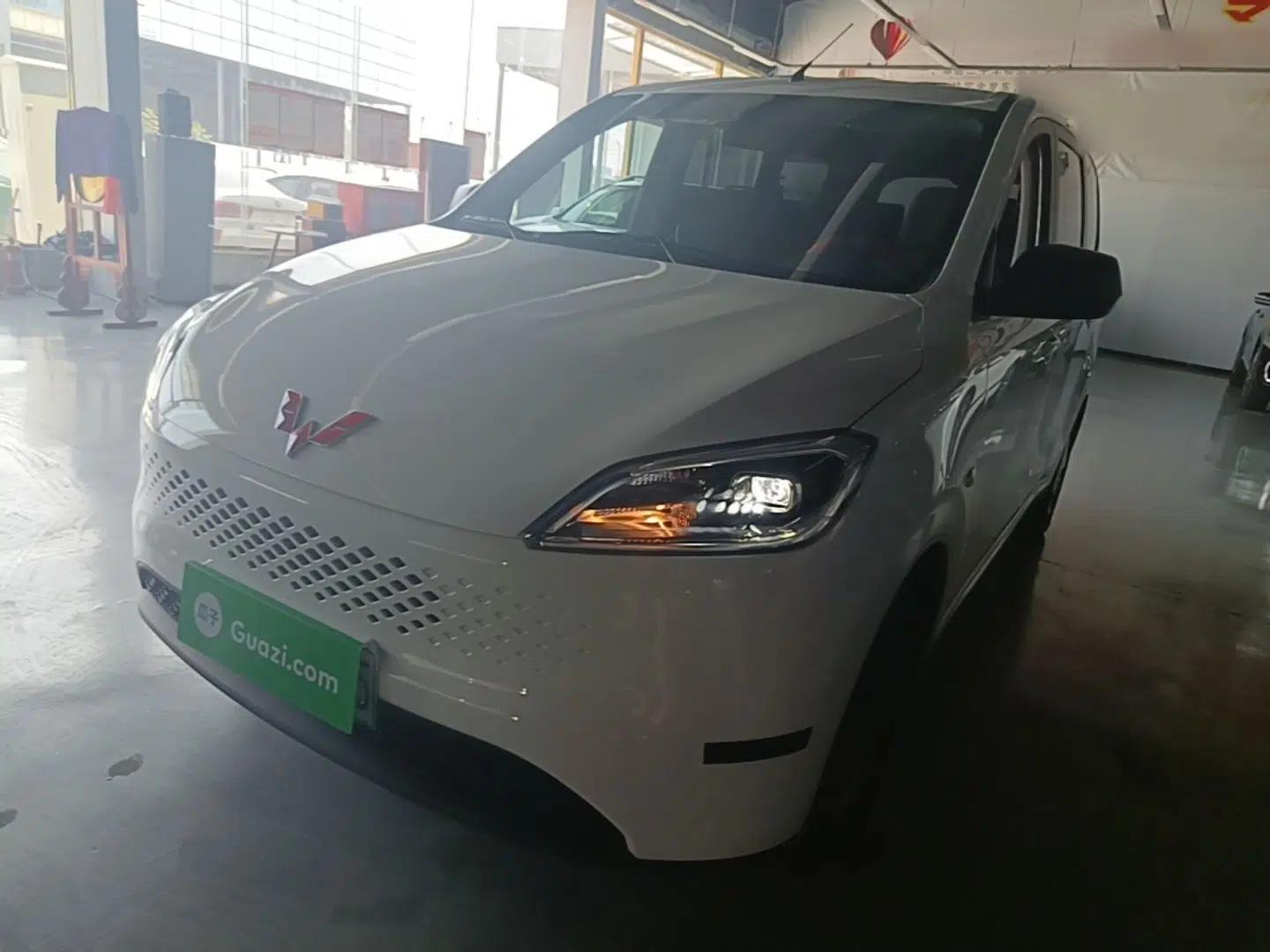 Wuling Hongguang New Energy 2025 Extended-Range Hybrid 50KM Comfort Version — миниатюра 1