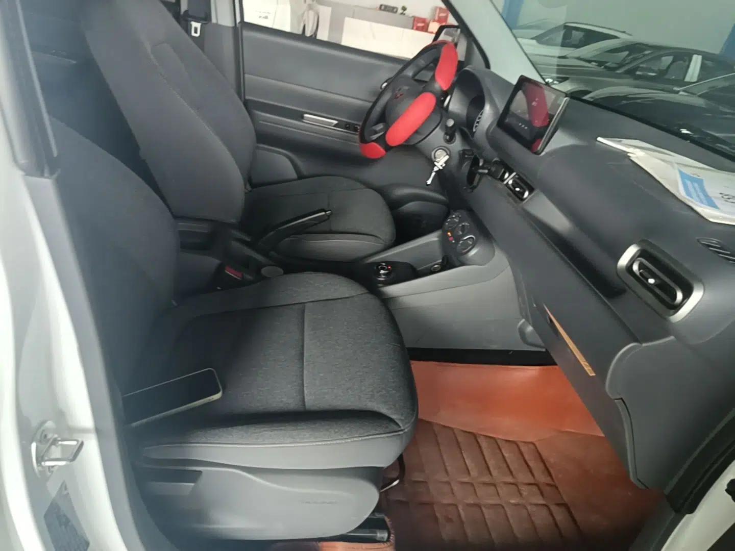 Wuling Hongguang New Energy 2025 Extended-Range Hybrid 50KM Comfort Version — миниатюра 19