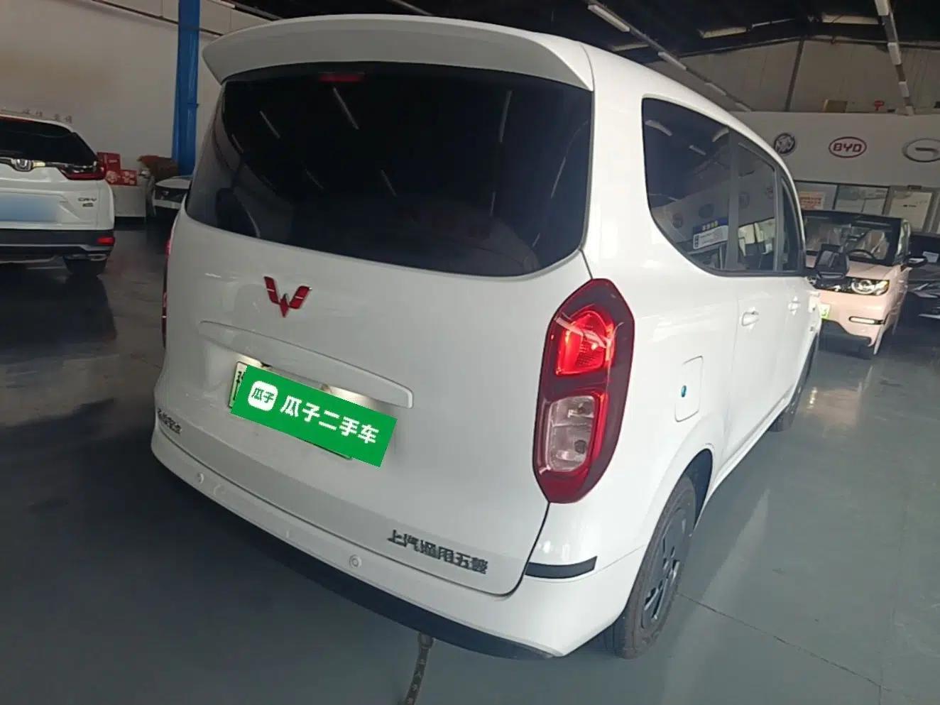 Wuling Hongguang New Energy 2025 Extended-Range Hybrid 50KM Comfort Version — миниатюра 6