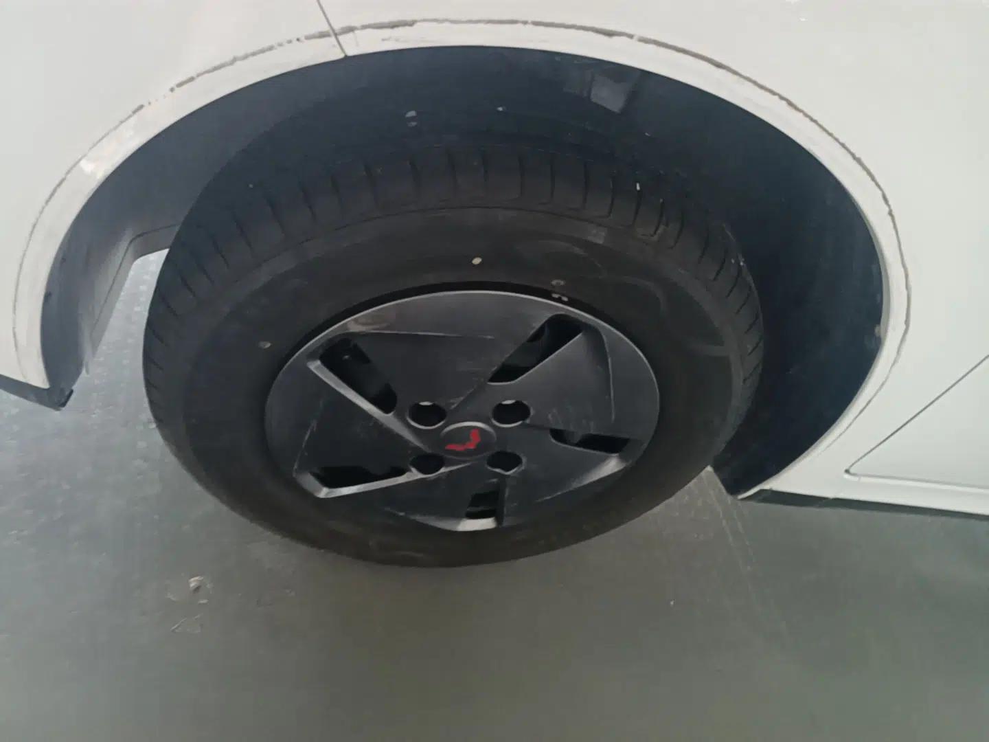 Wuling Hongguang New Energy 2025 Extended-Range Hybrid 50KM Comfort Version — миниатюра 10