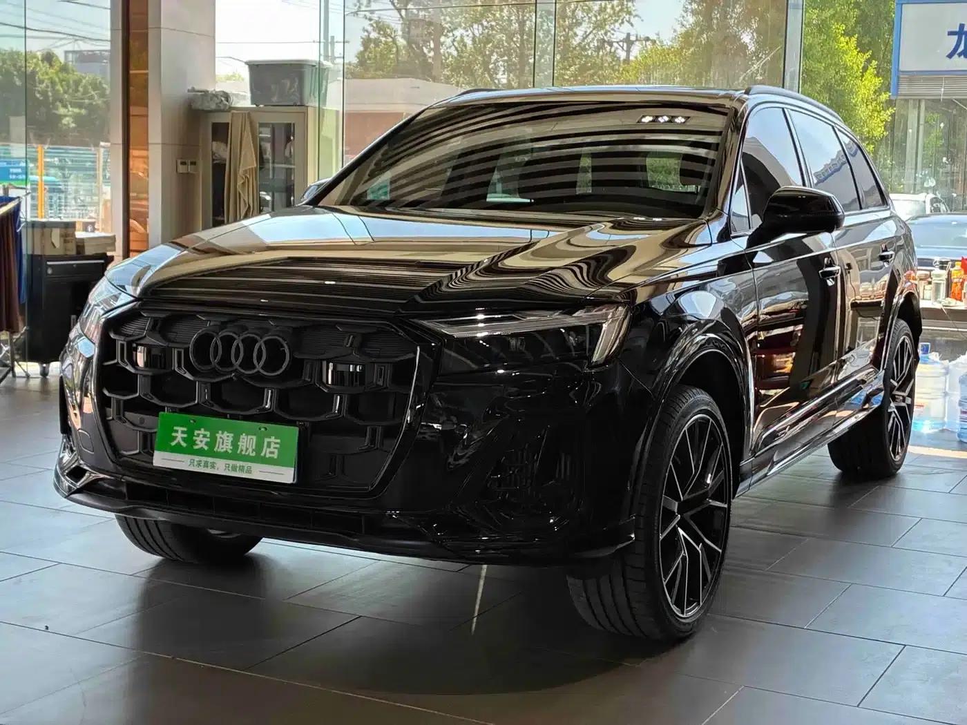 Audi Q7 2025 55 TFSI quattro S line Black Knight Edition — миниатюра 1