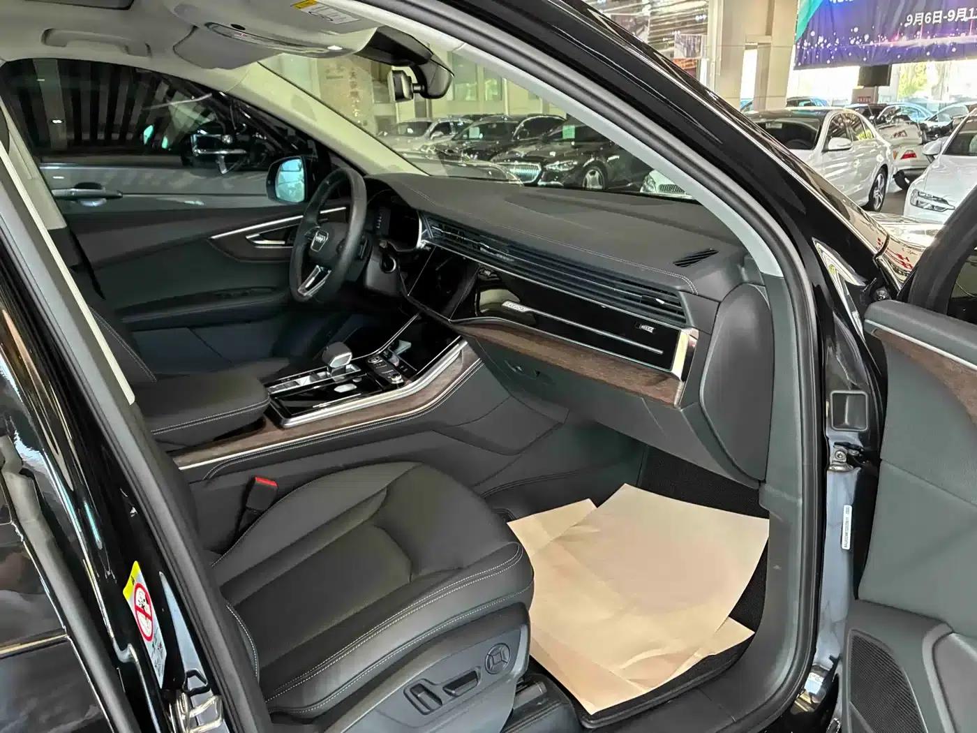 Audi Q7 2025 55 TFSI quattro S line Black Knight Edition — миниатюра 5