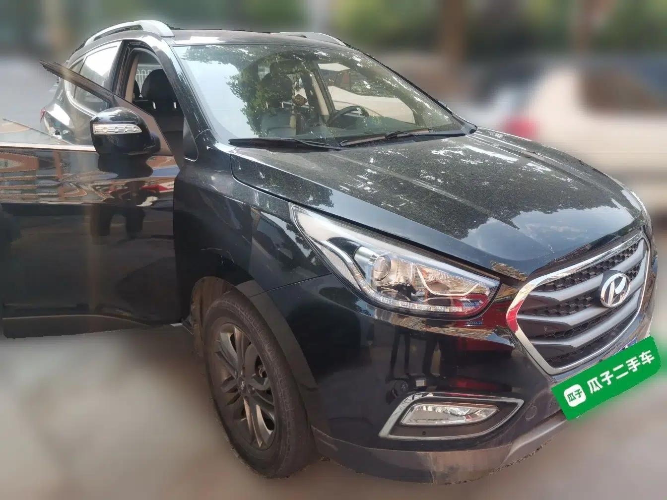 Hyundai ix35 2015 2.0L Automatic 2WD Smart Version China V Standard — миниатюра 3