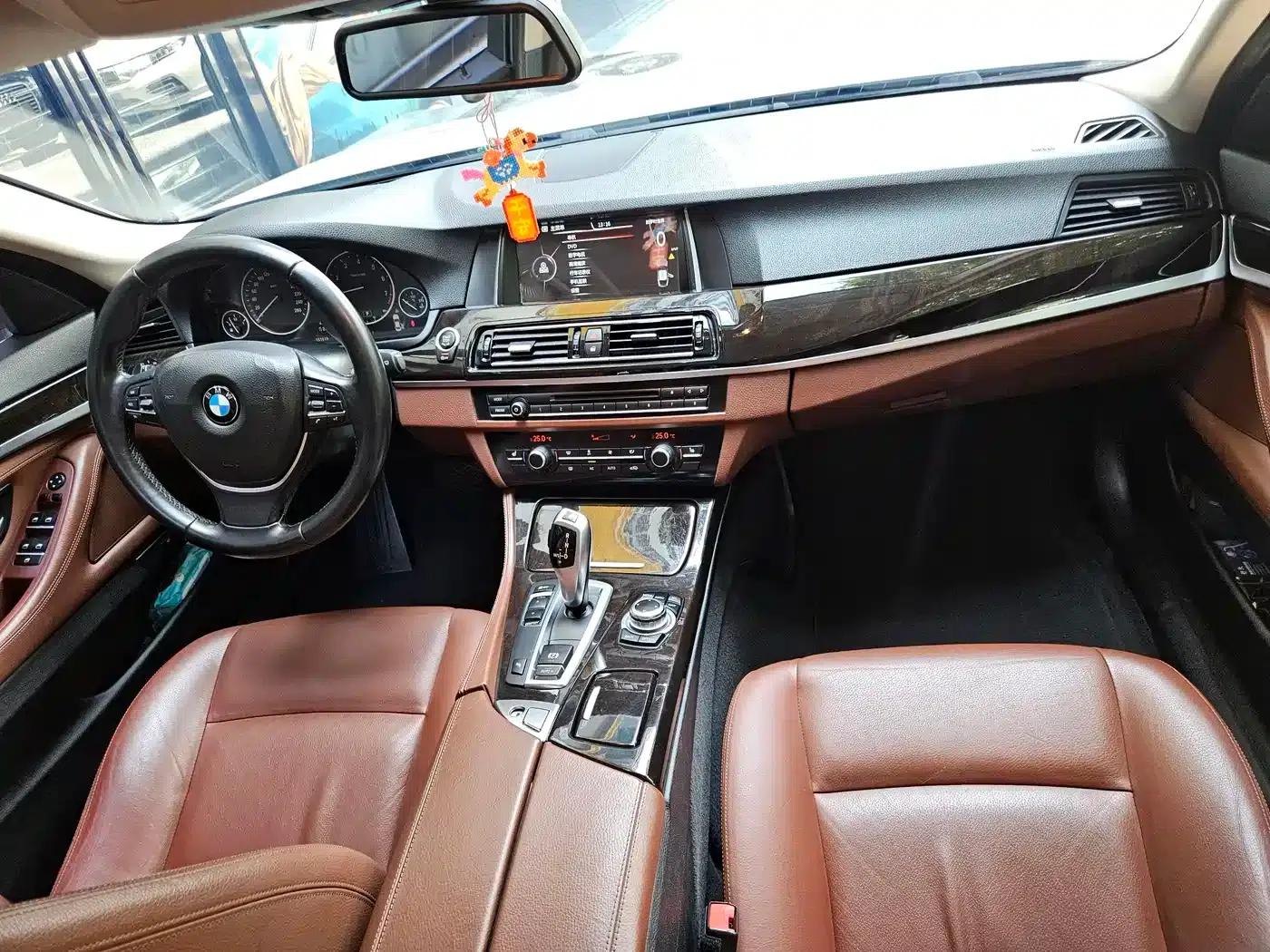 BMW 5 Series 2017 525Li Leading Edition — миниатюра 4