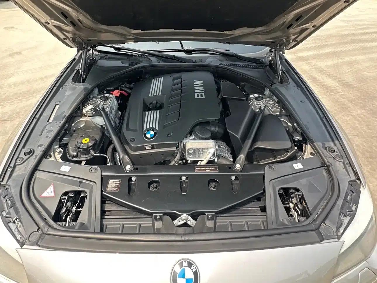 BMW 5 Series 2012 523Li Luxury — миниатюра 14