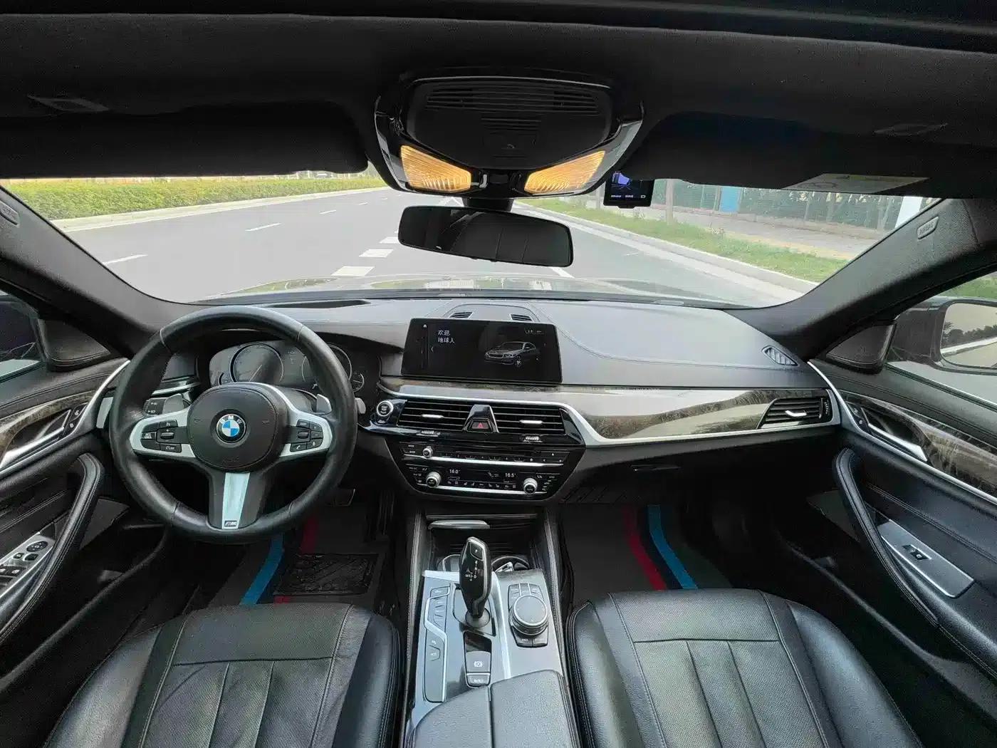 2018 BMW 5 Series 530Li Luxury M Sport Package — миниатюра 4