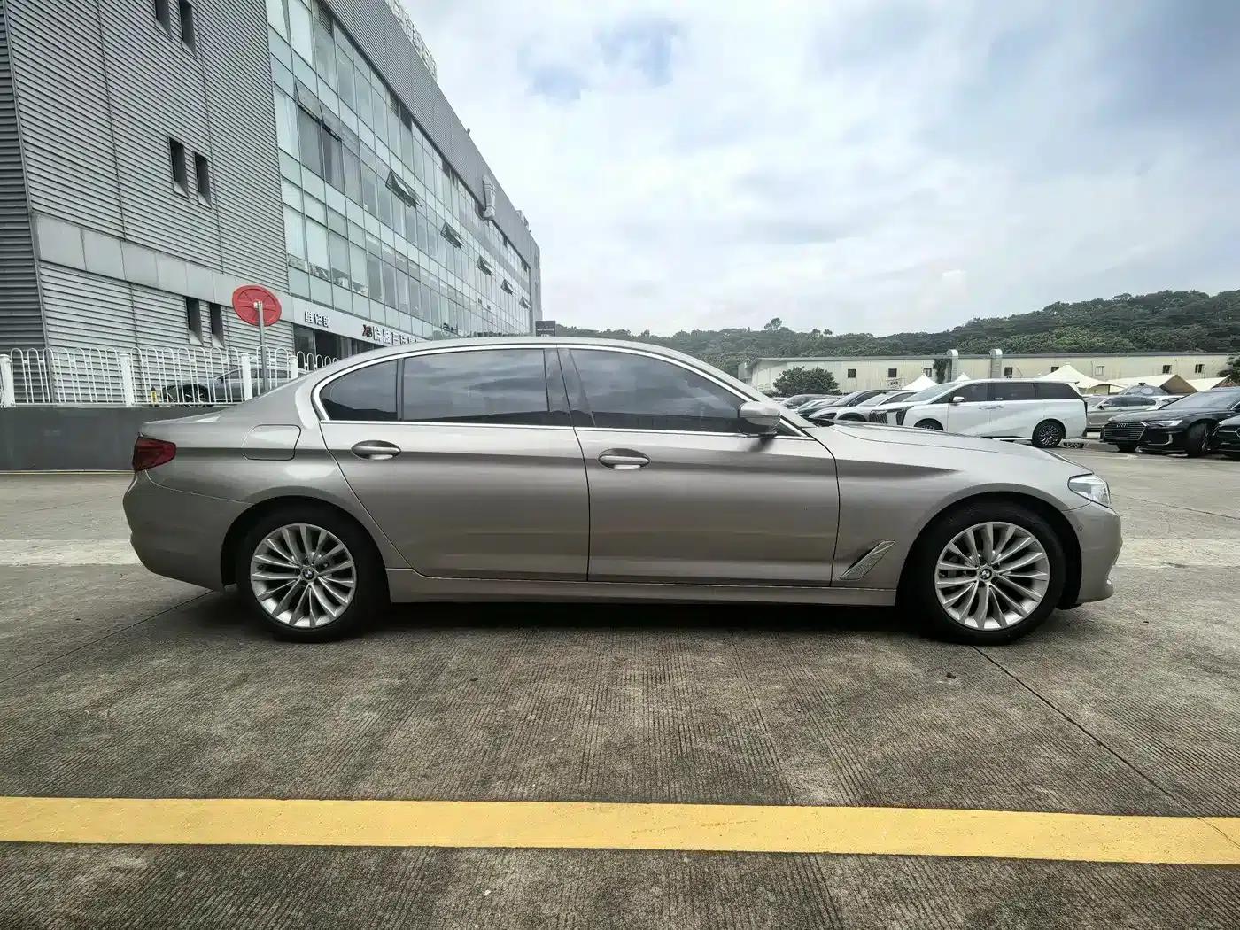BMW 5 Series 2020 530Li Luxury Package — миниатюра 2
