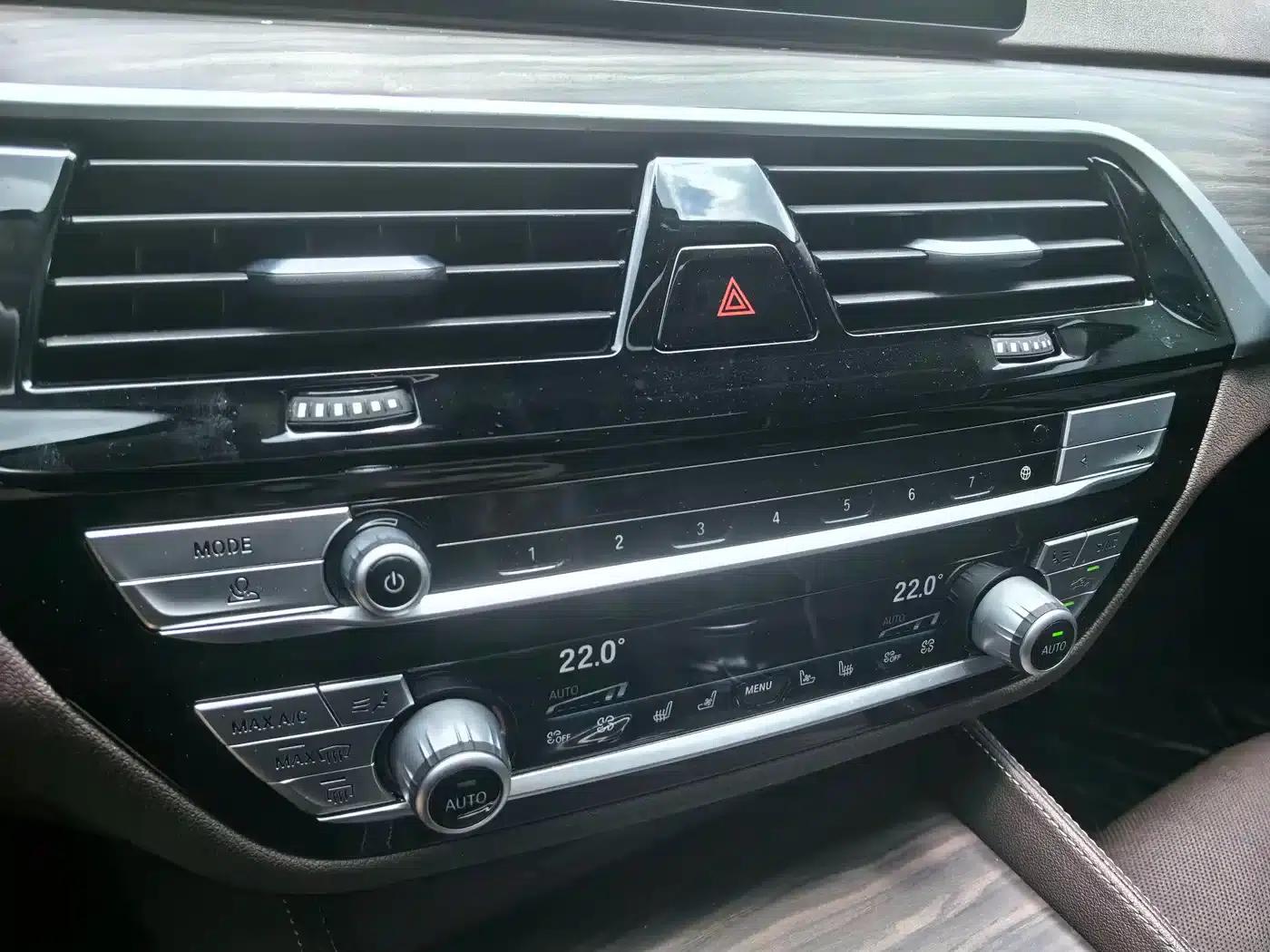 BMW 5 Series 2020 530Li Luxury Package — миниатюра 17