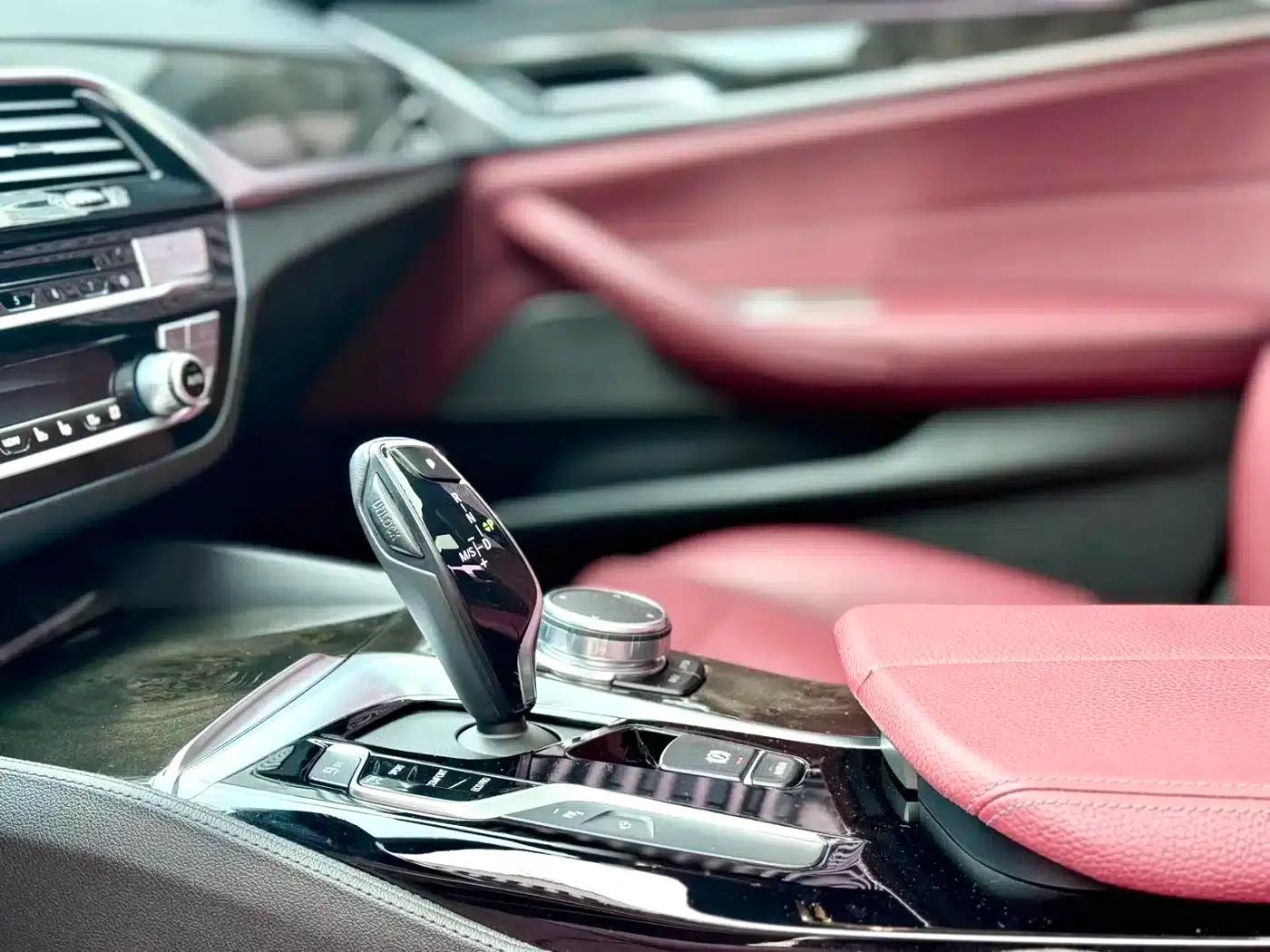2019 BMW 5 Series 530Li Luxury M Sport Package — миниатюра 6
