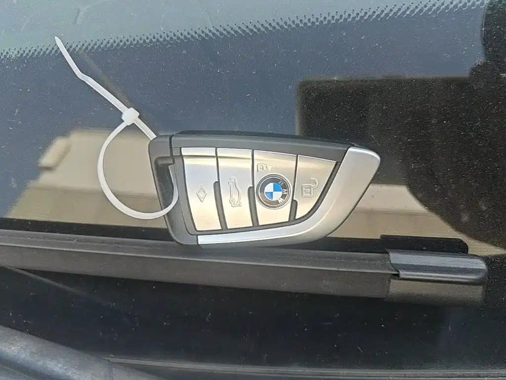 2023 BMW 5 Series Facelift 530Li Leading Edition M Sport Package — миниатюра 9