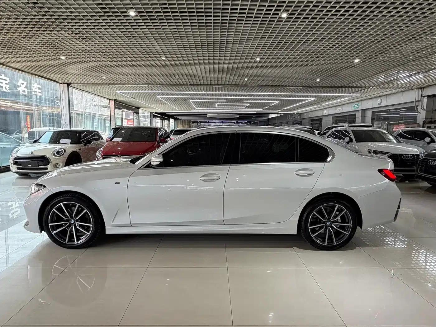 2023 BMW 3 Series 320Li M Sport Package — миниатюра 6
