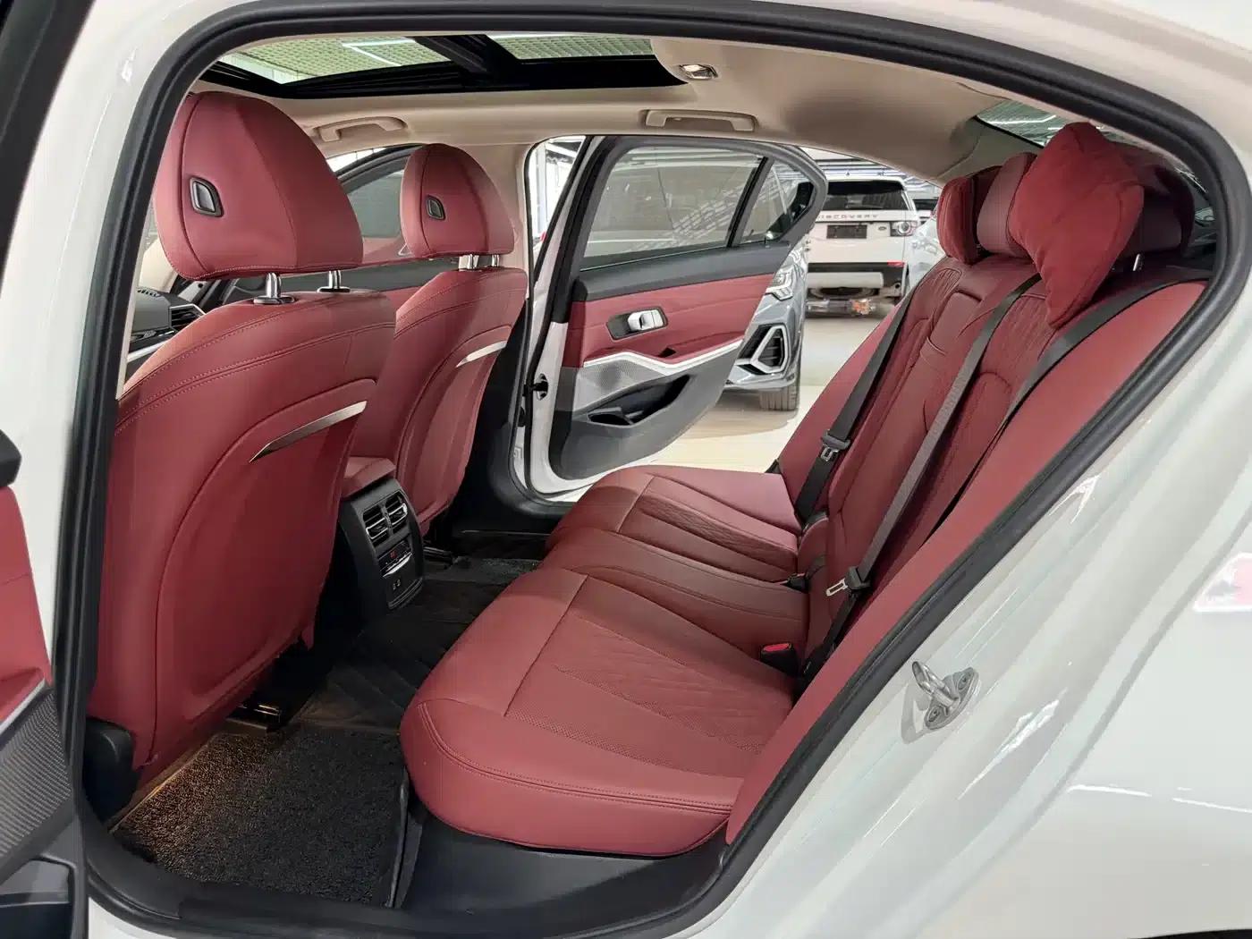 2023 BMW 3 Series 320Li M Sport Package — миниатюра 8