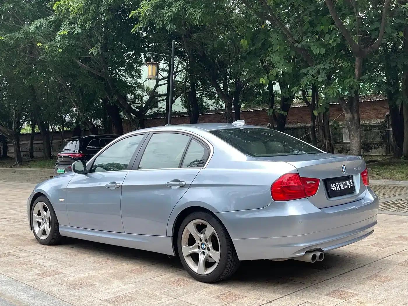 2010 BMW 3 Series Imported Model 325i Luxury — миниатюра 4