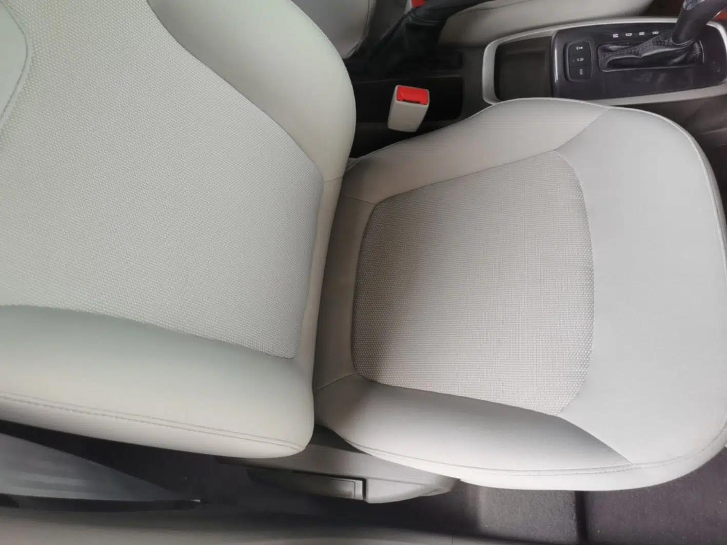 Chevrolet Lova RV 2016 1.5L Automatic Comfort Edition — миниатюра 19