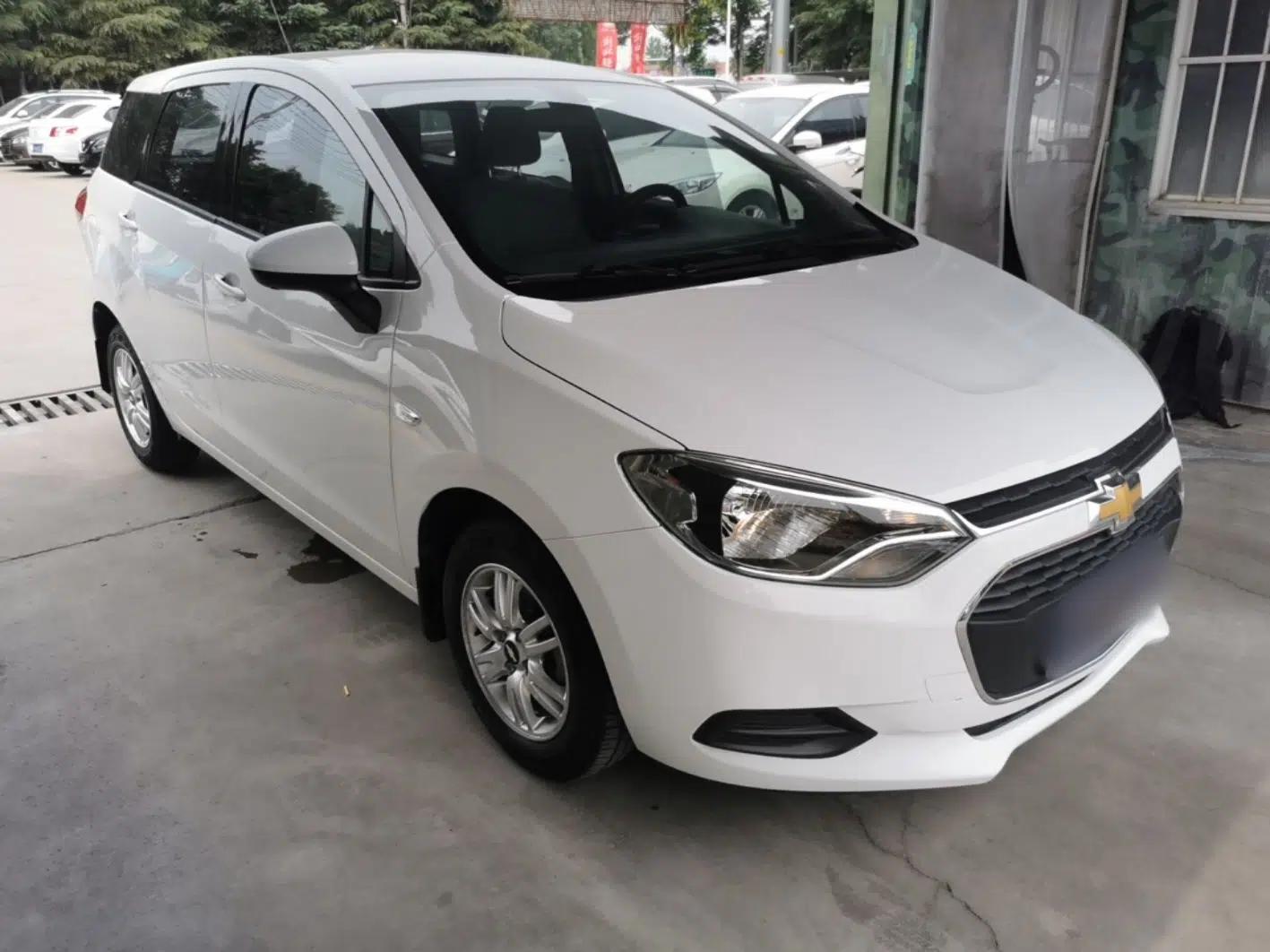 Chevrolet Lova RV 2016 1.5L Automatic Comfort Edition — миниатюра 3