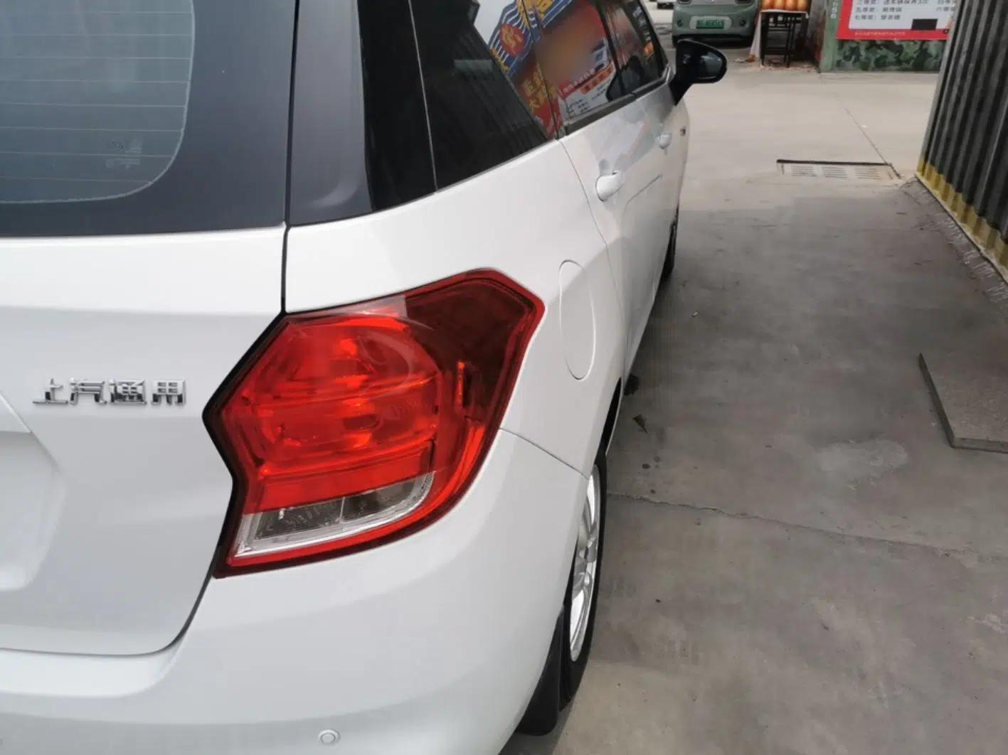 Chevrolet Lova RV 2016 1.5L Automatic Comfort Edition — миниатюра 9