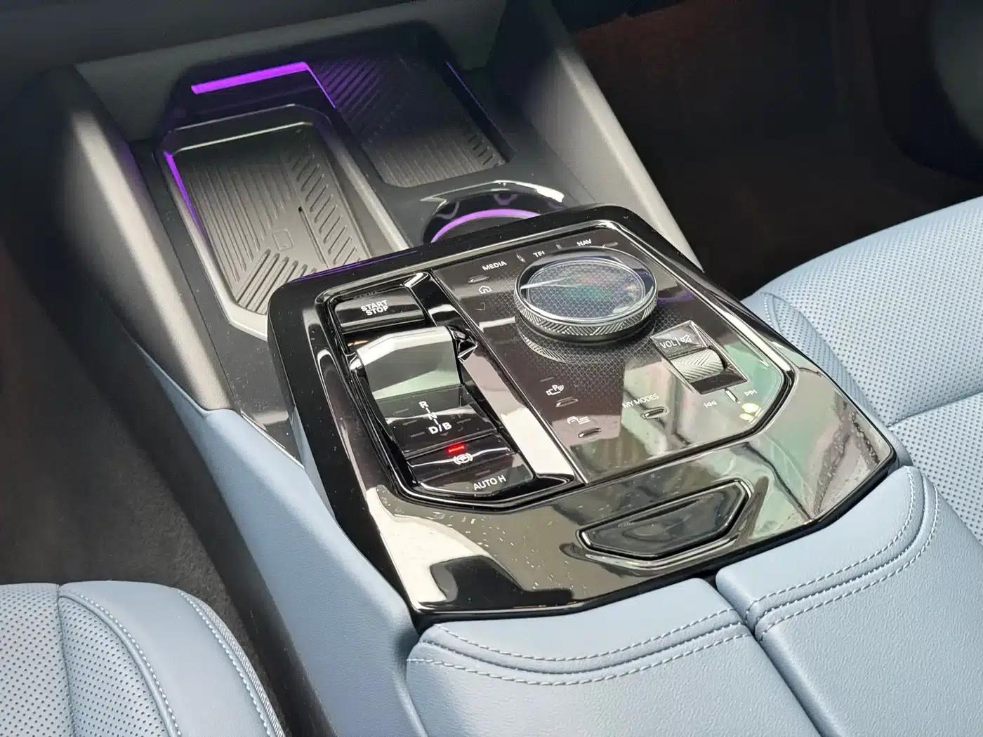 BMW i5 2024 eDrive 35L Premium Luxury Package — миниатюра 11