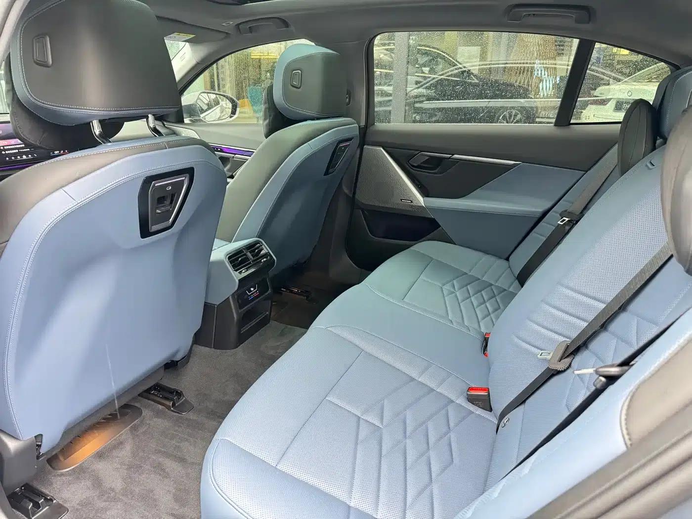 BMW i5 2024 eDrive 35L Premium Luxury Package — миниатюра 8