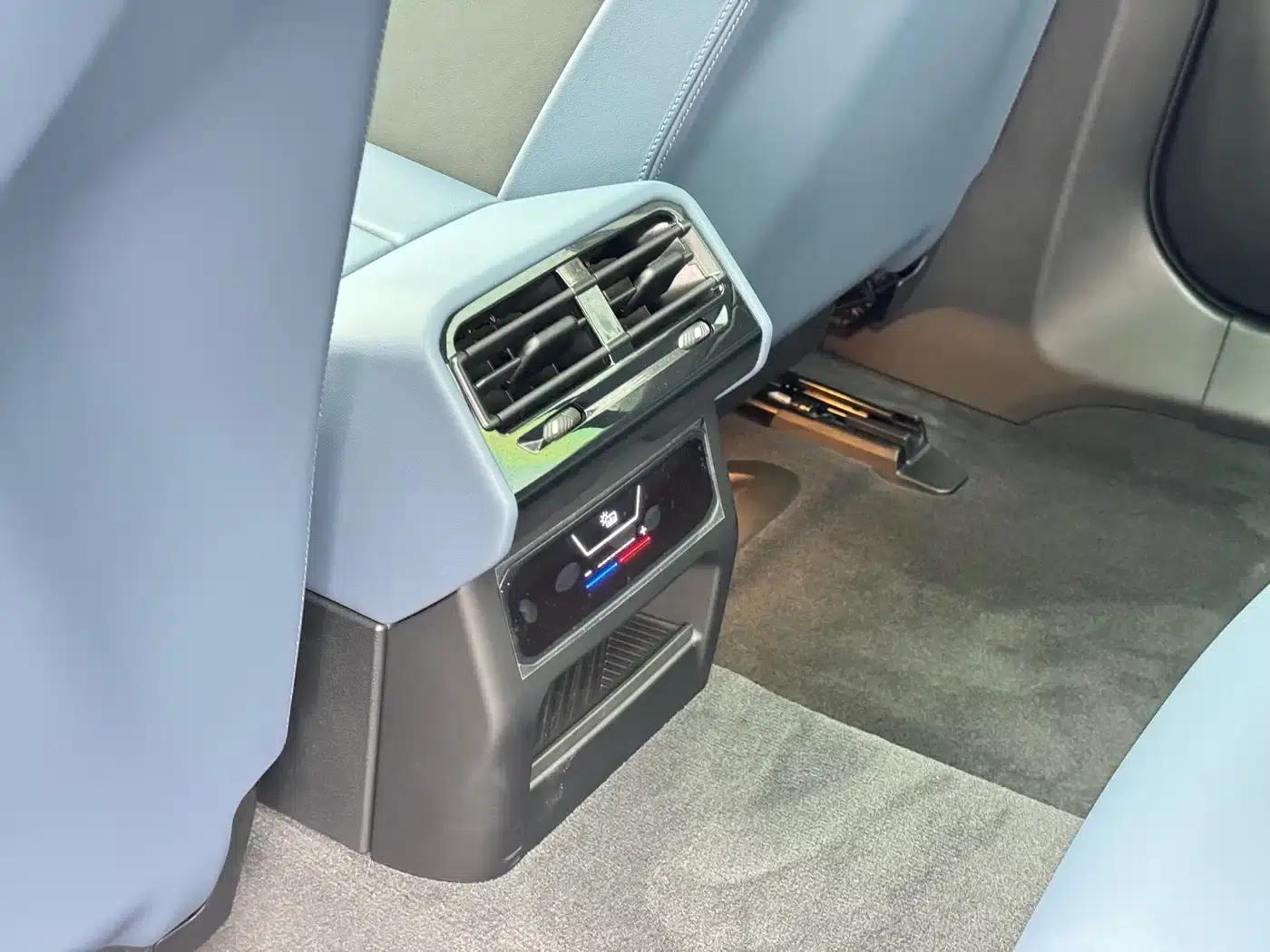 BMW i5 2024 eDrive 35L Premium Luxury Package — миниатюра 9