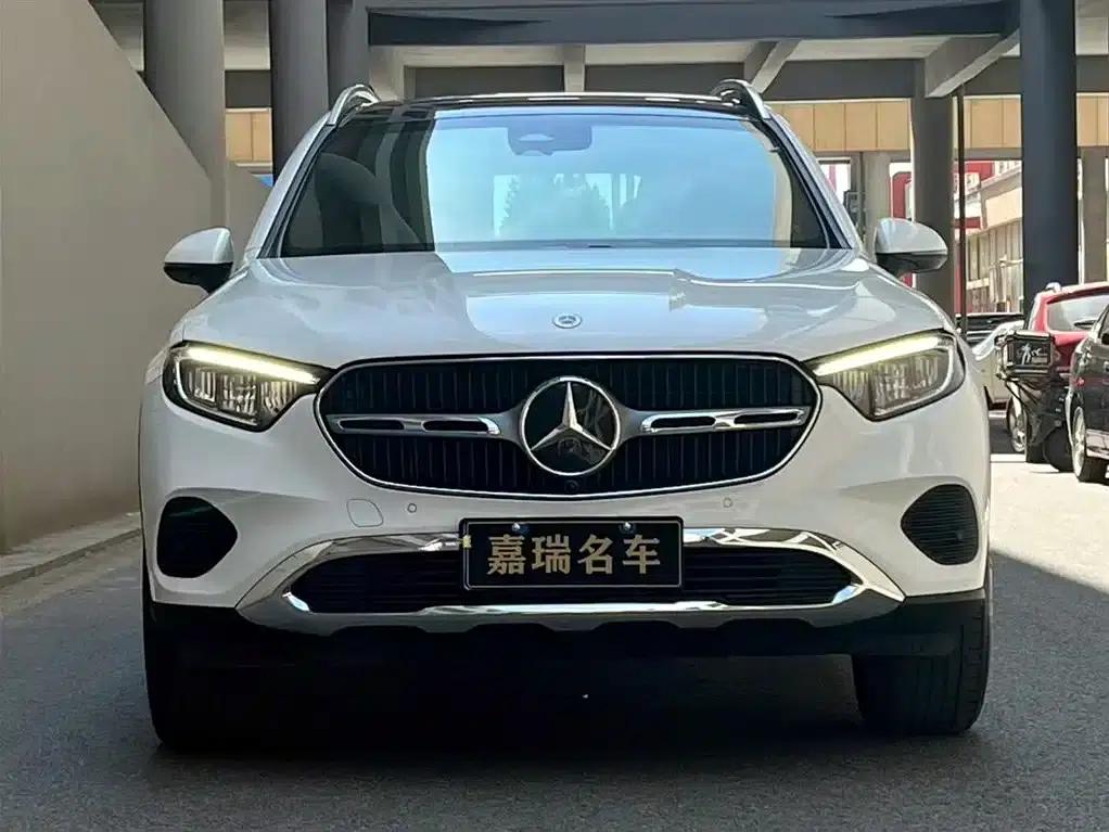 2023 Mercedes-Benz GLC 260 L 4MATIC Dynamic 7-seater — миниатюра 2