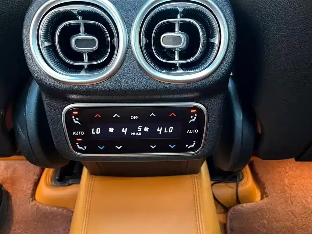 2023 Mercedes-Benz GLC 260 L 4MATIC Dynamic 7-seater — миниатюра 13