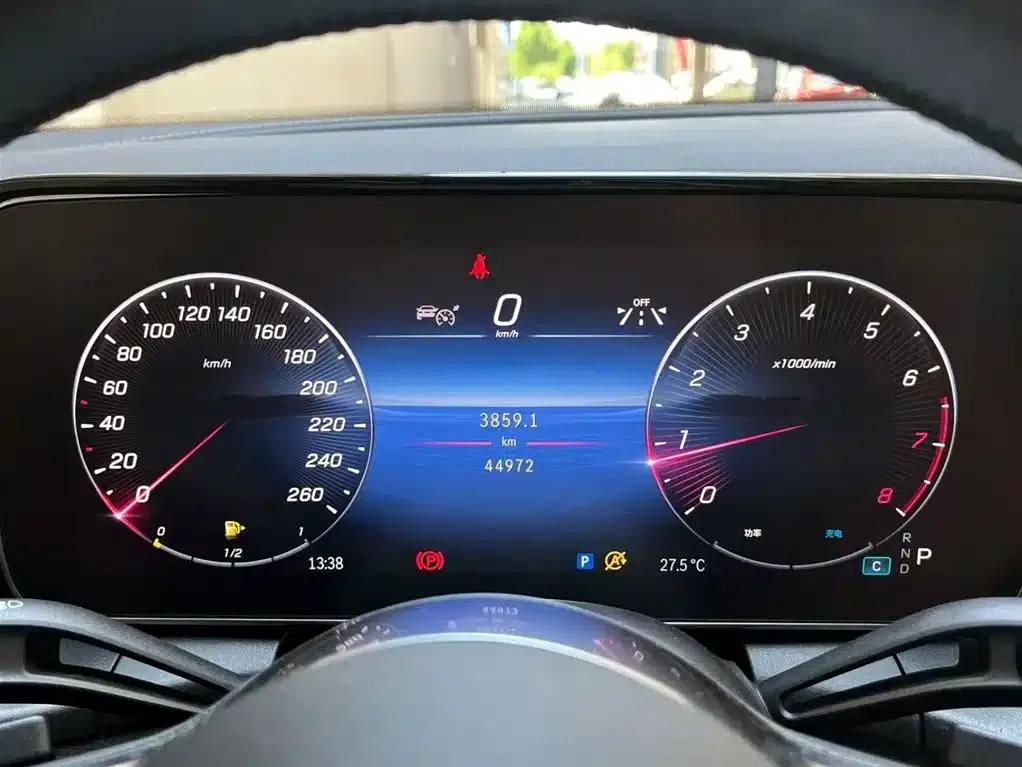 2023 Mercedes-Benz GLC 260 L 4MATIC Dynamic 7-seater — миниатюра 15
