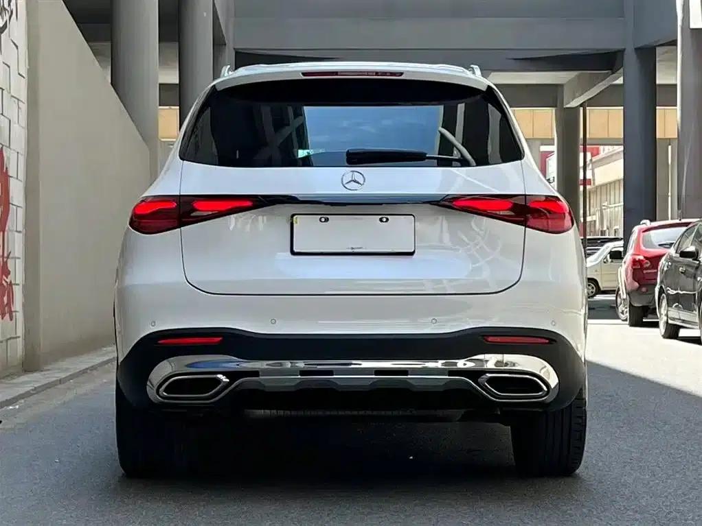 2023 Mercedes-Benz GLC 260 L 4MATIC Dynamic 7-seater — миниатюра 4