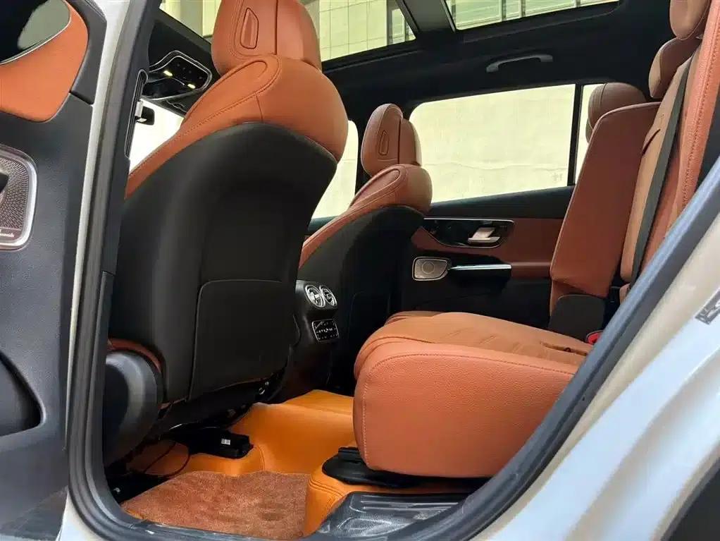 2023 Mercedes-Benz GLC 260 L 4MATIC Dynamic 7-seater — миниатюра 10