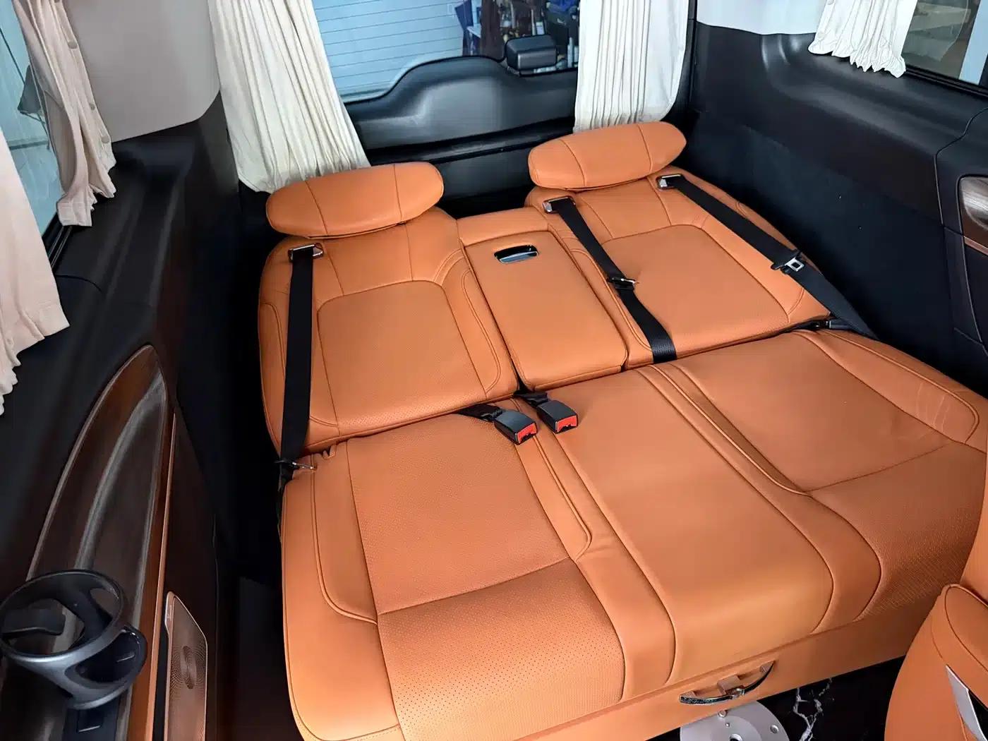 Mercedes-Benz V-Class 2022 V 260 L Long Wheelbase Premium Edition — миниатюра 8