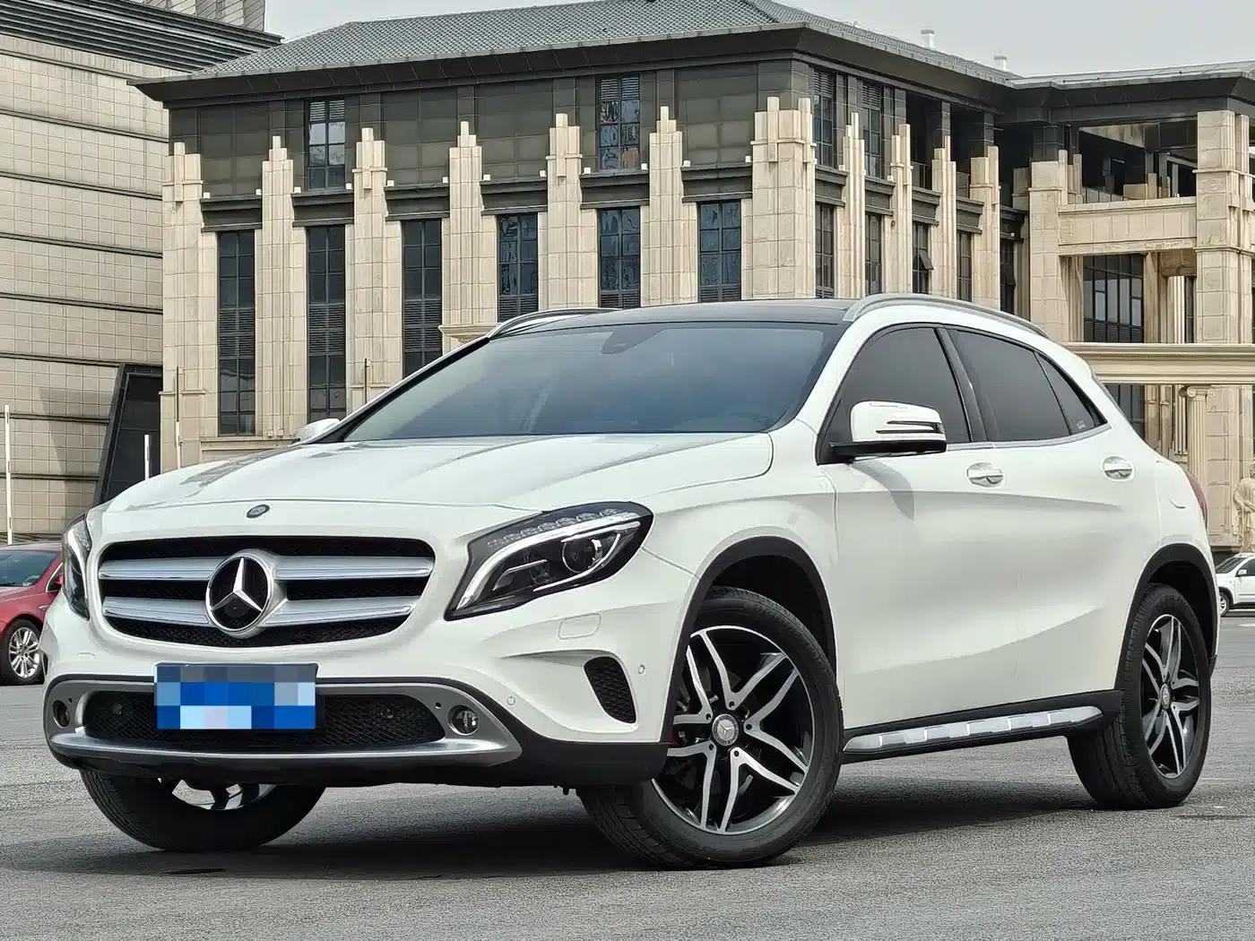 2017 Mercedes-Benz GLA 200 Fashion Edition — миниатюра 1