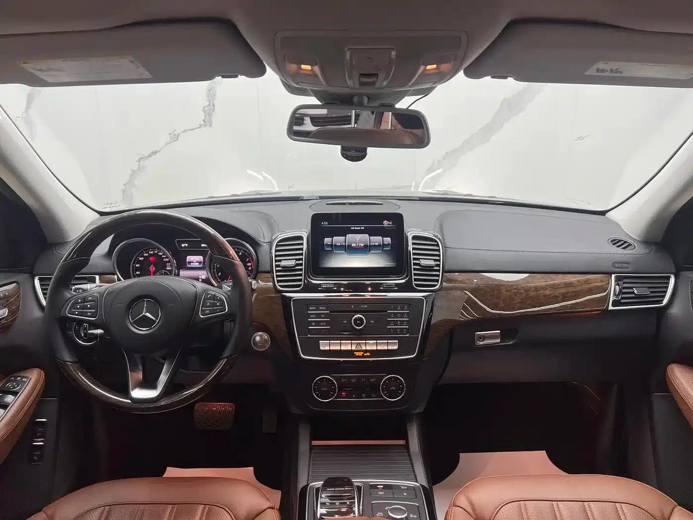 2016 Mercedes-Benz GLS 450 US Spec — миниатюра 13