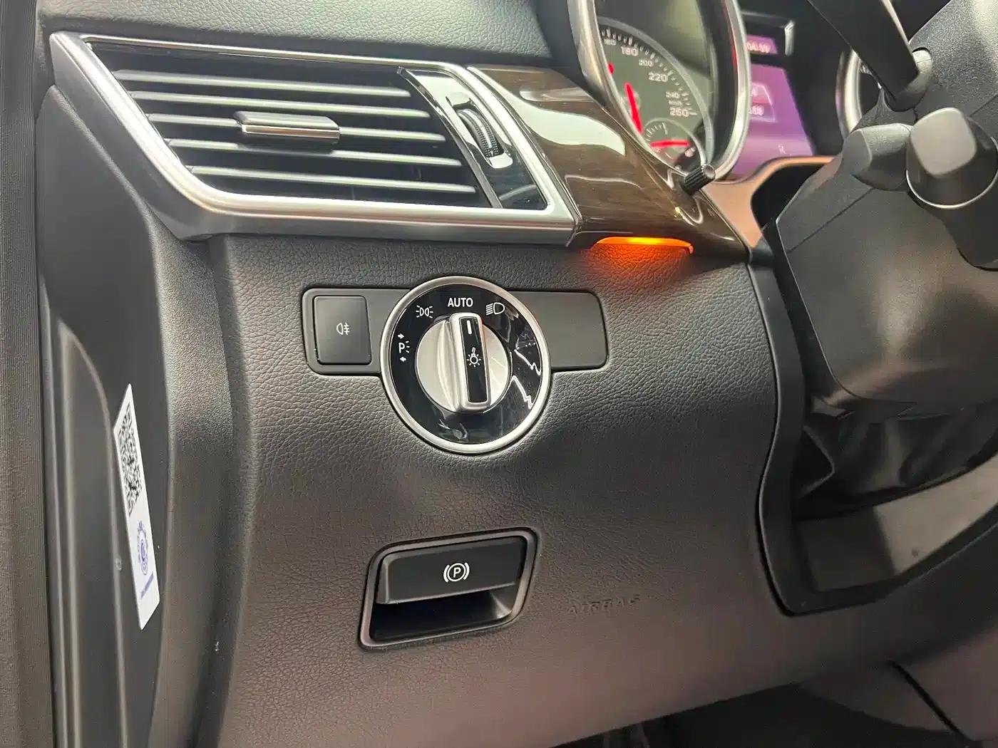 2016 Mercedes-Benz GLS 450 US Spec — миниатюра 16