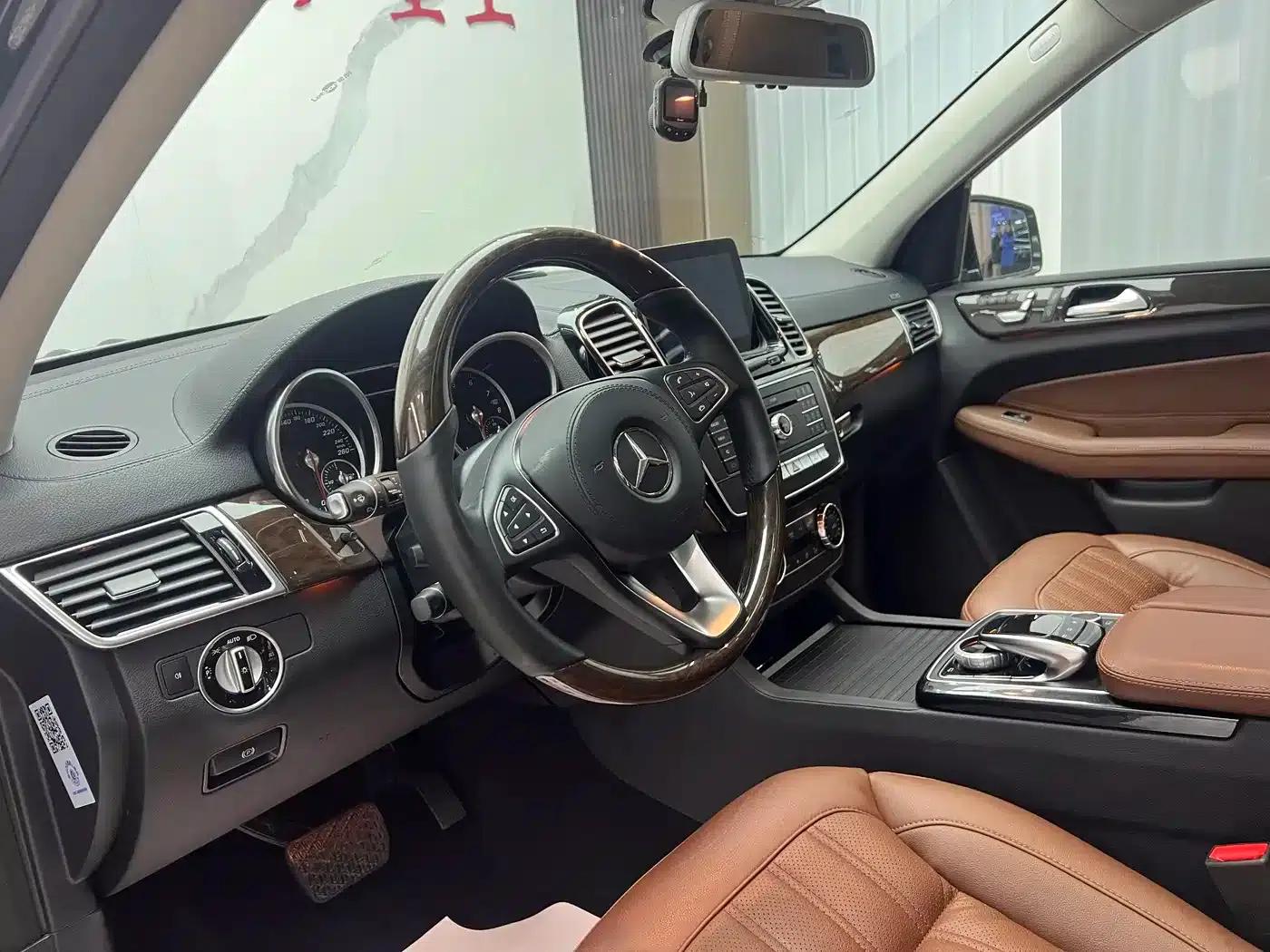 2016 Mercedes-Benz GLS 450 US Spec — миниатюра 9