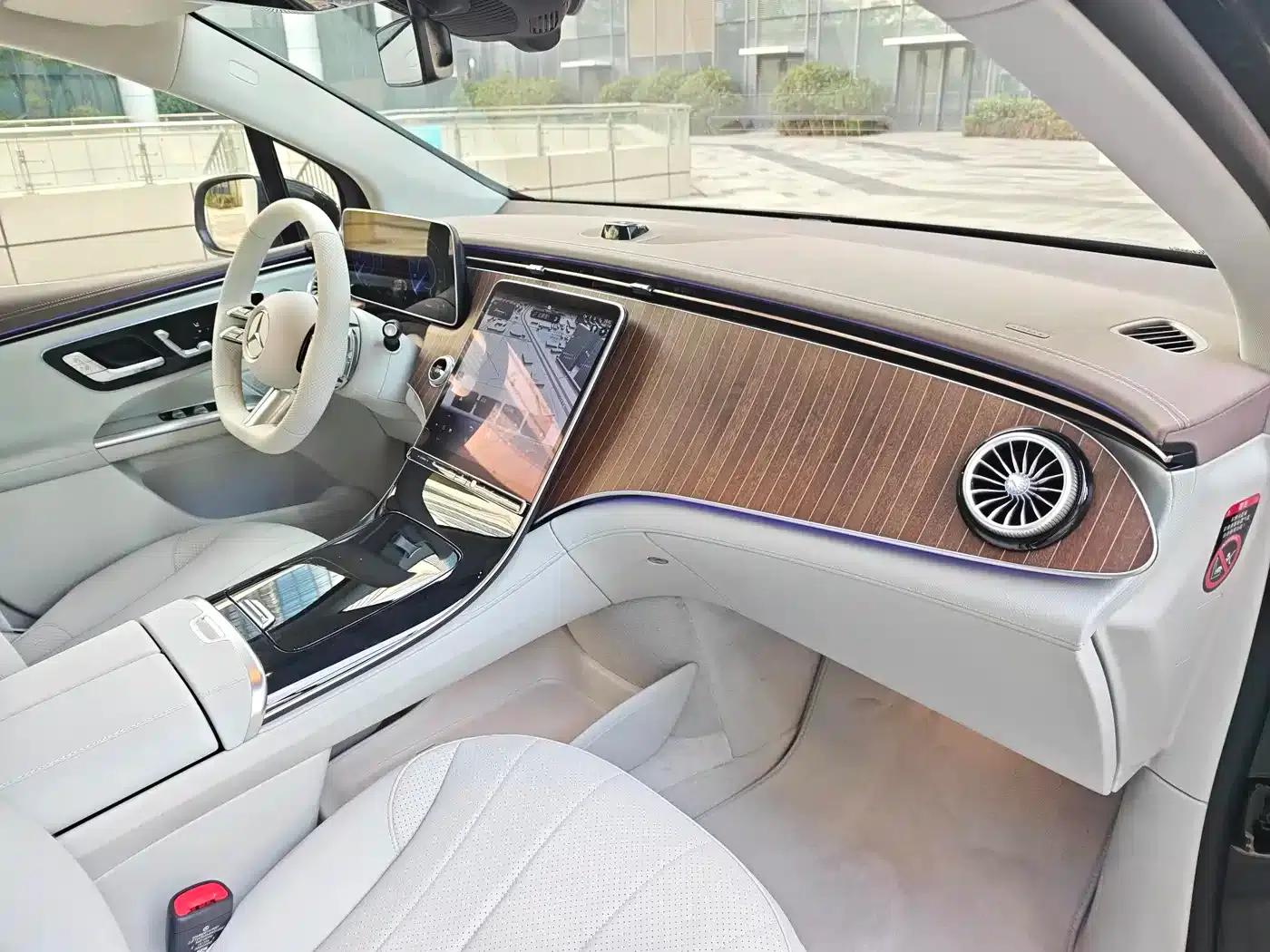 Mercedes-Benz EQE SUV 2024 500 4MATIC Pioneer Edition — миниатюра 17