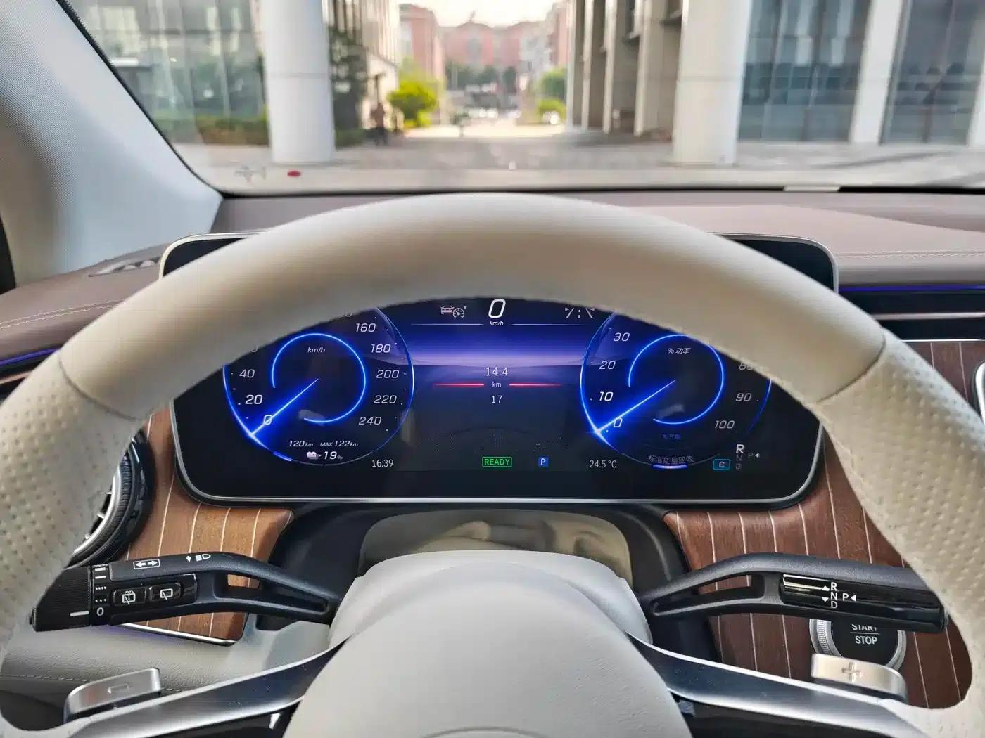 Mercedes-Benz EQE SUV 2024 500 4MATIC Pioneer Edition — миниатюра 26