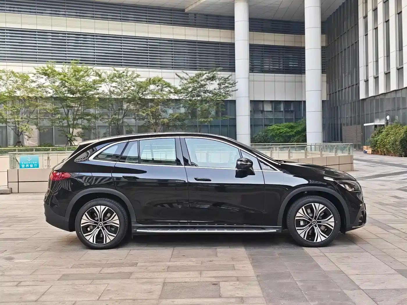 Mercedes-Benz EQE SUV 2024 500 4MATIC Pioneer Edition — миниатюра 4
