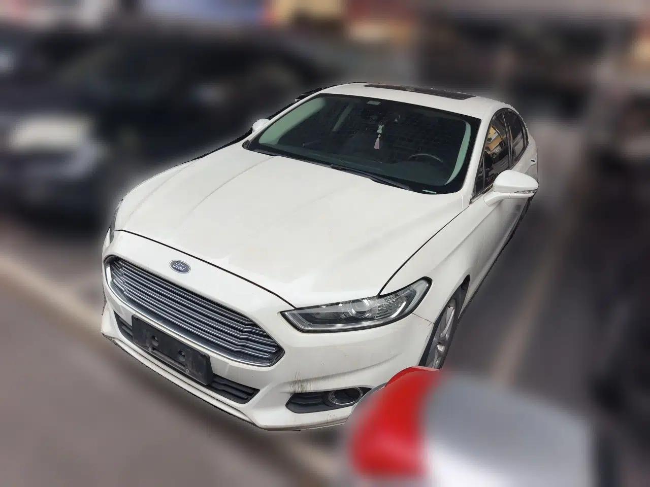 Ford Mondeo 2013 1.5L GTDi180 Fashion Edition — миниатюра 1